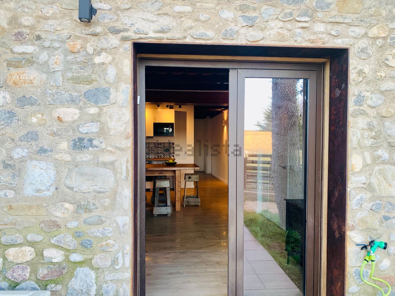 Casa de 85 m² en Saus, Camallera i Llampaies