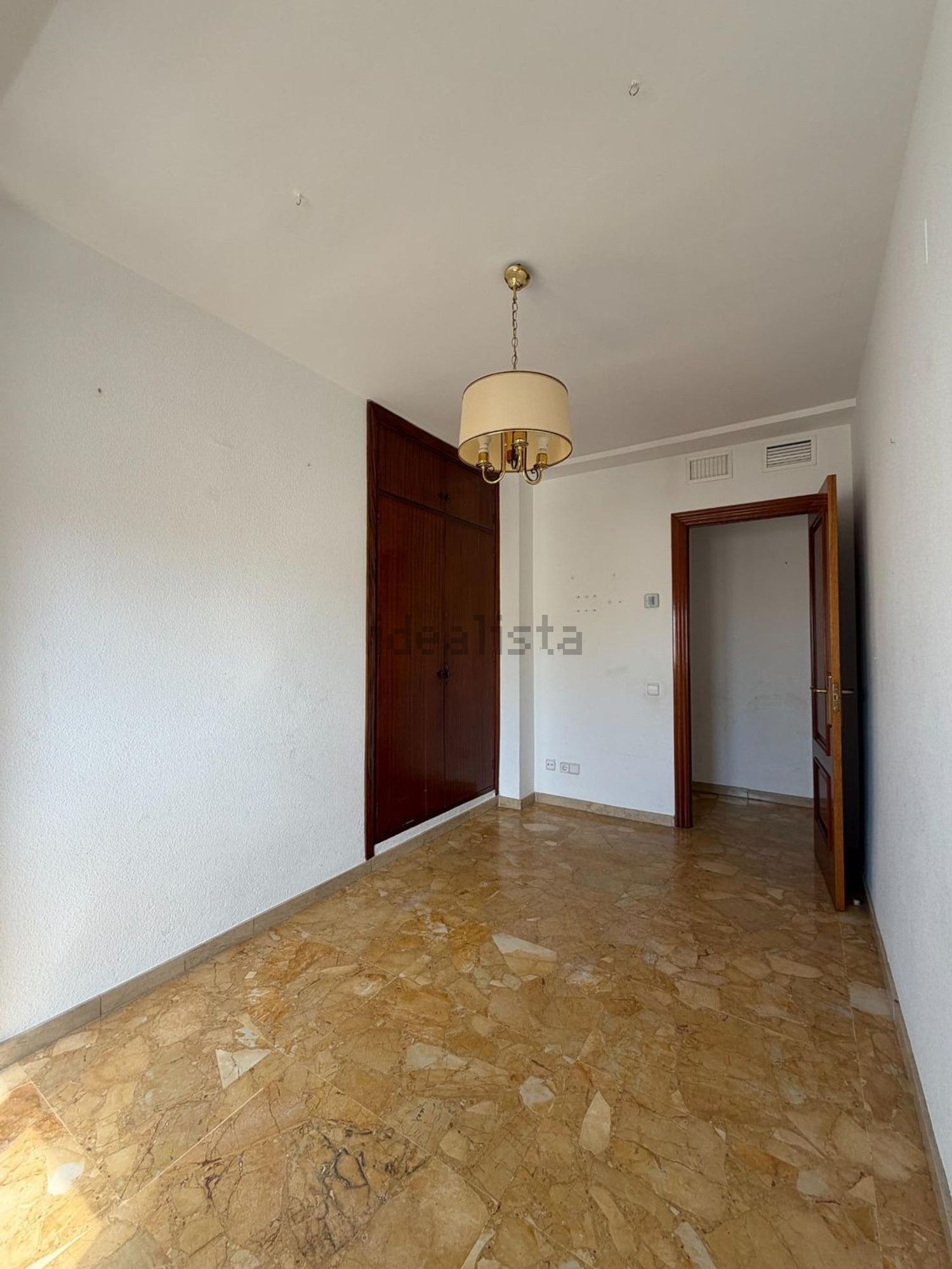 Piso de 140 m² en Almería