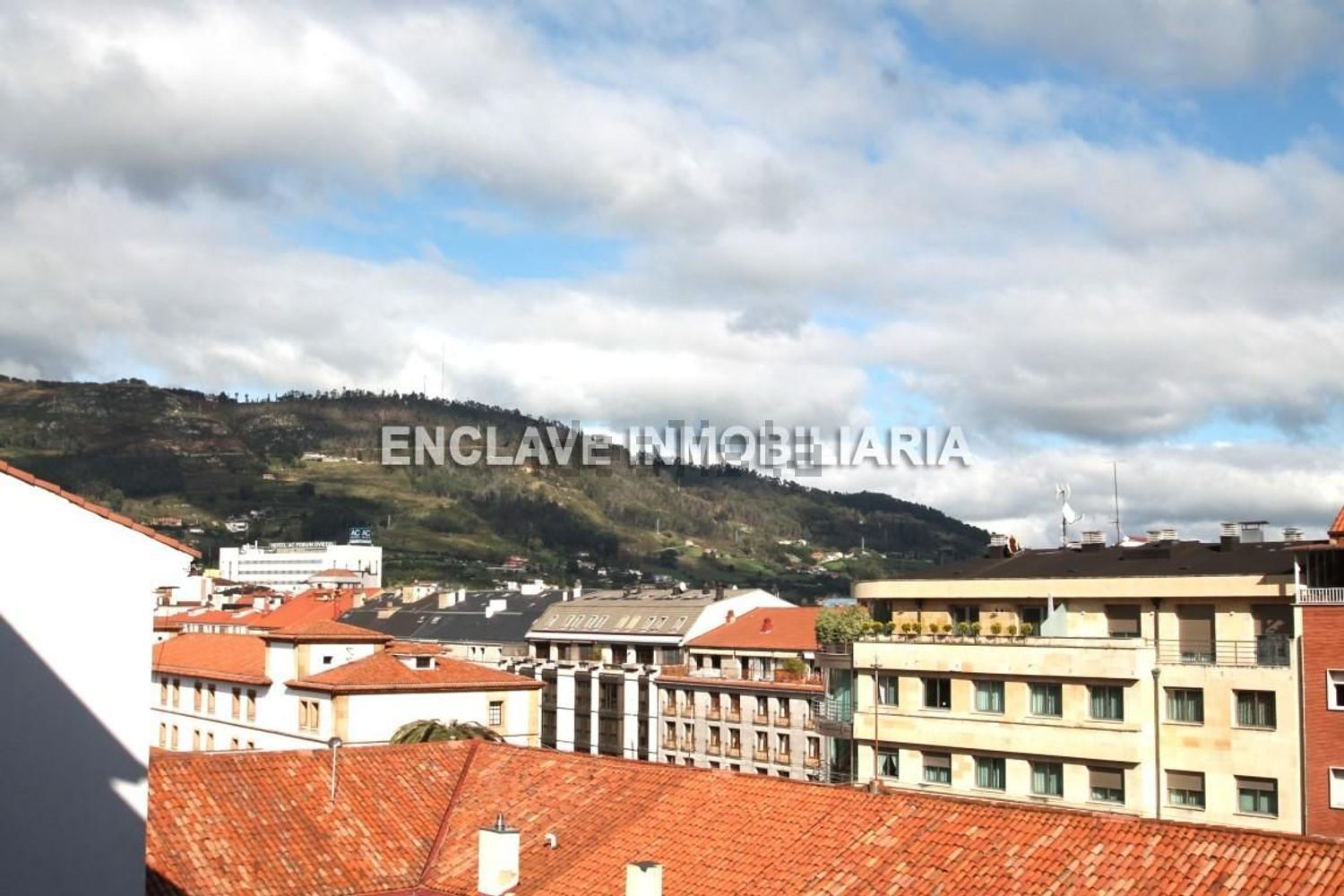 Pis de 230 m² a Oviedo