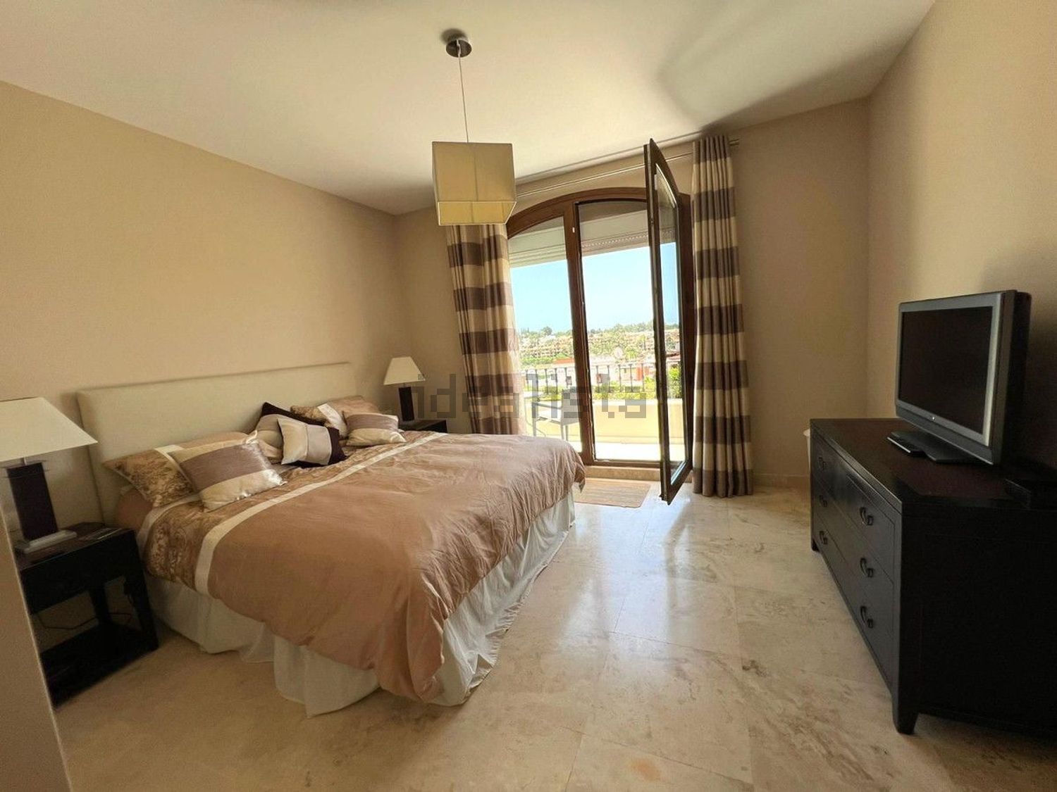 Haus 200 m² in Estepona