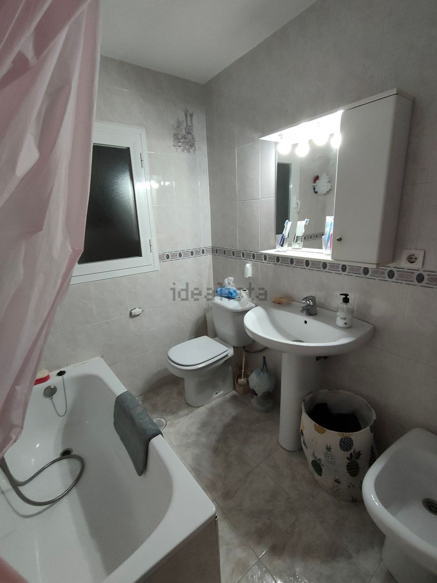 Habitación 75 m², Granada