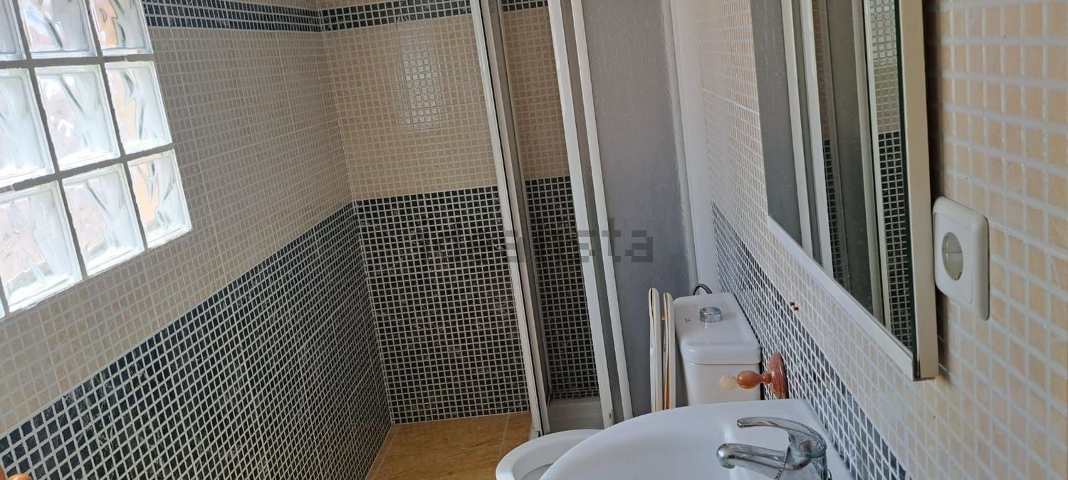 Casa de 100 m² a Oriola