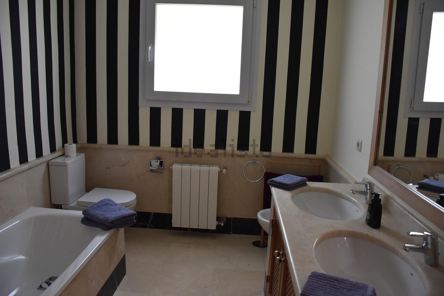 Maison 450 m² à San Roque