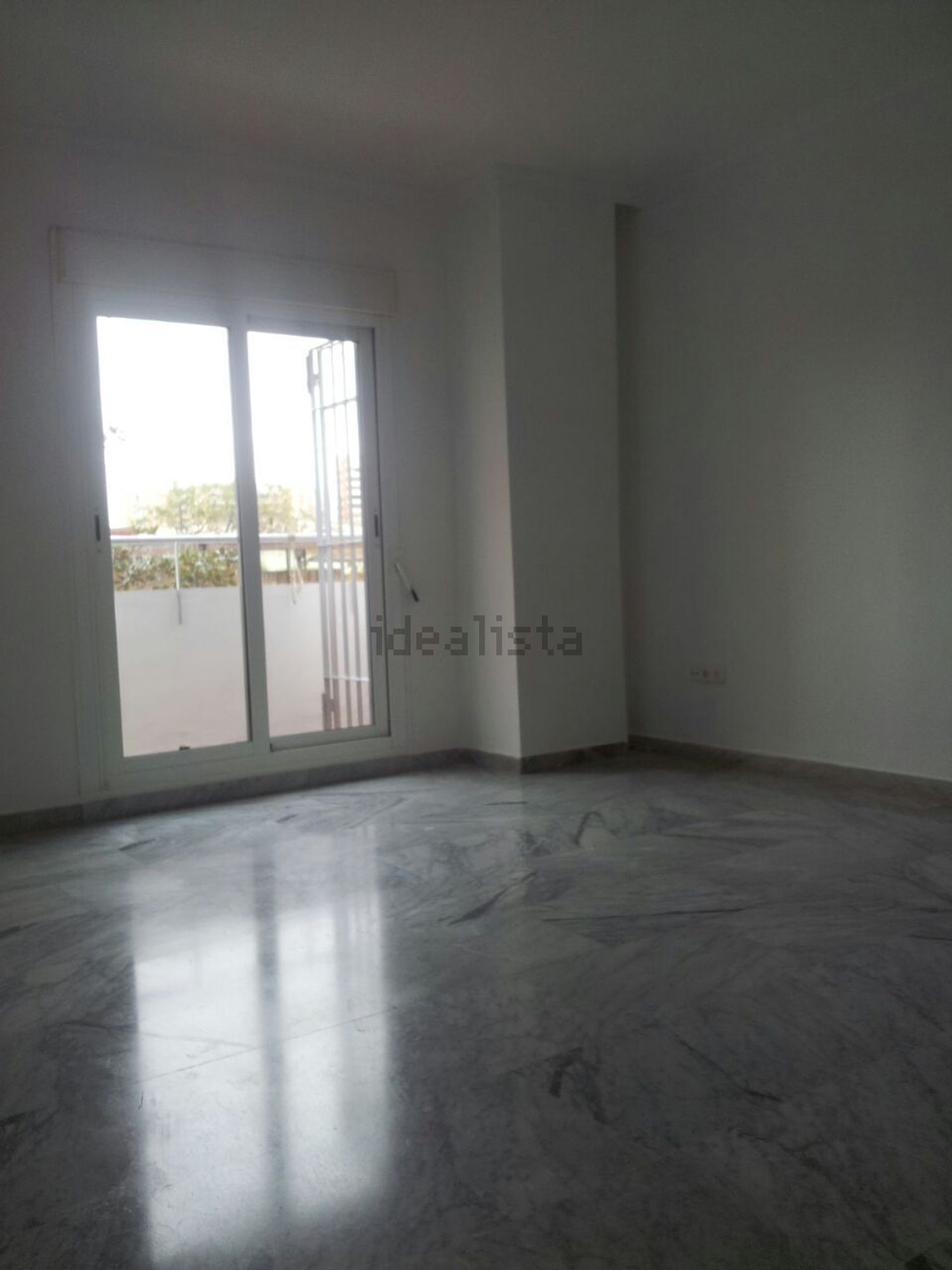 Flat 86 m² in Seville
