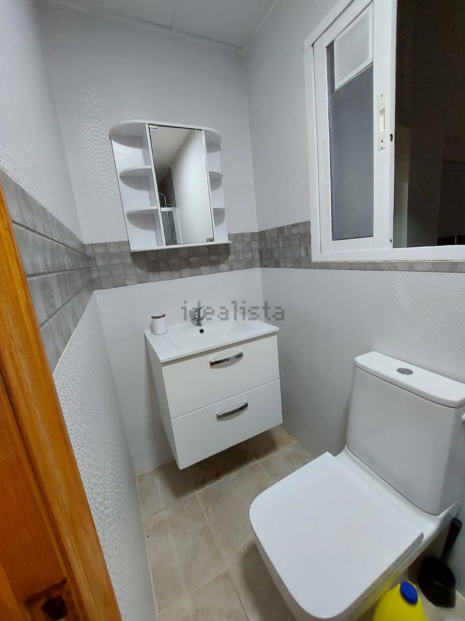 Habitació de lloguer, Vera
