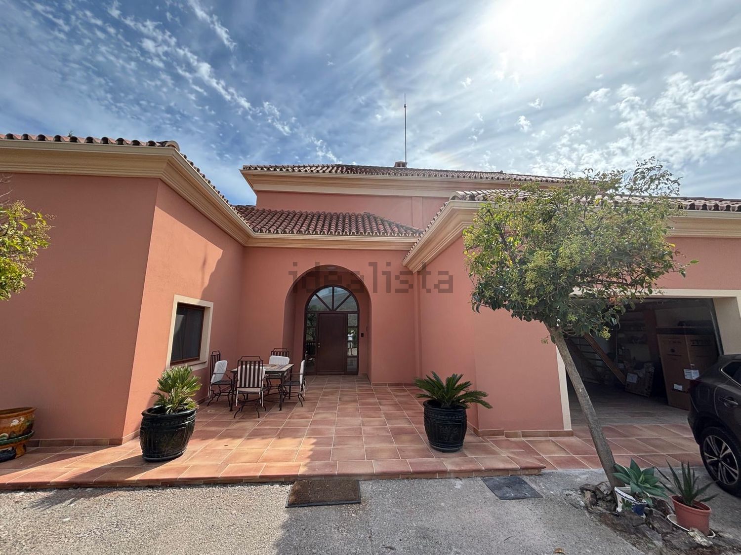 Haus 400 m² in Estepona