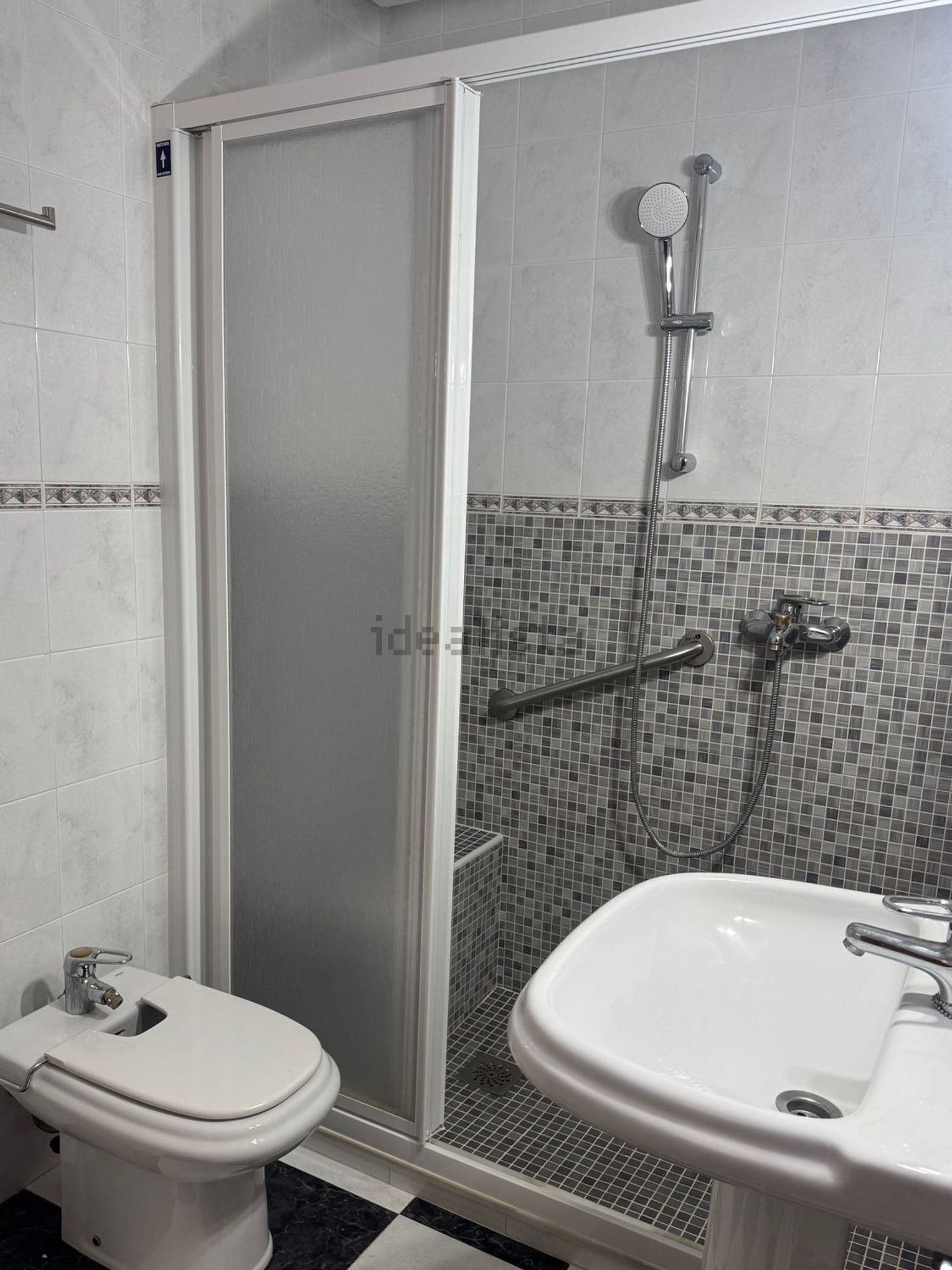 Pis de 107 m² a Antequera