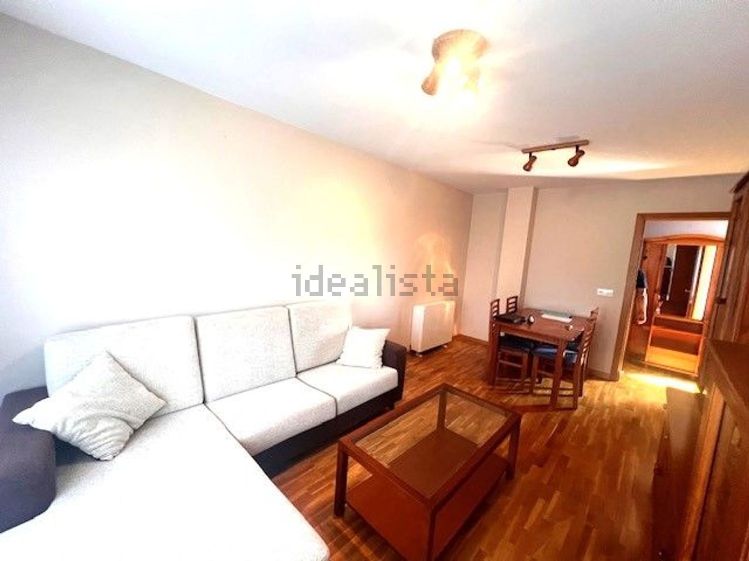 Piso de 80 m² en Oleiros