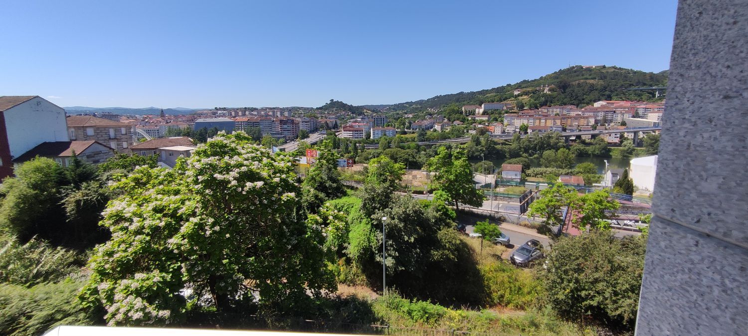 Piso de 63 m² en Ourense