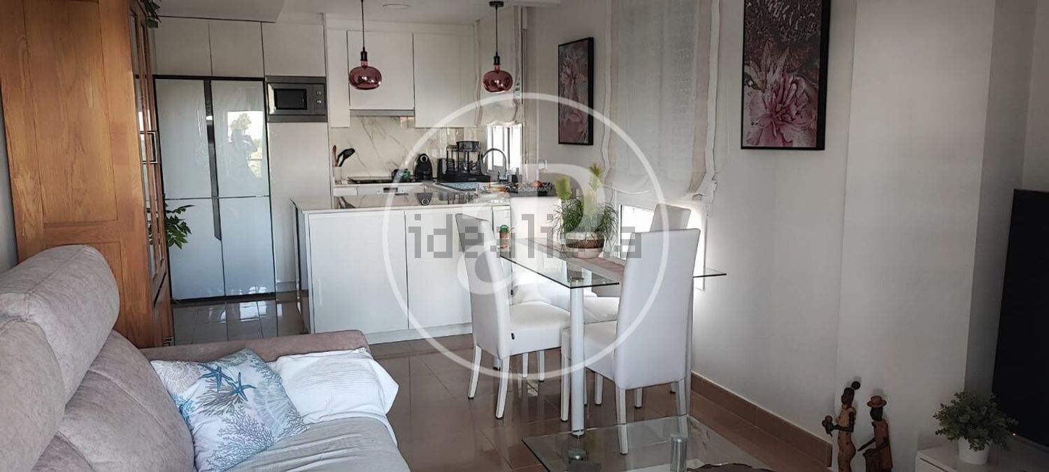 Piso de 70 m² en Oliva