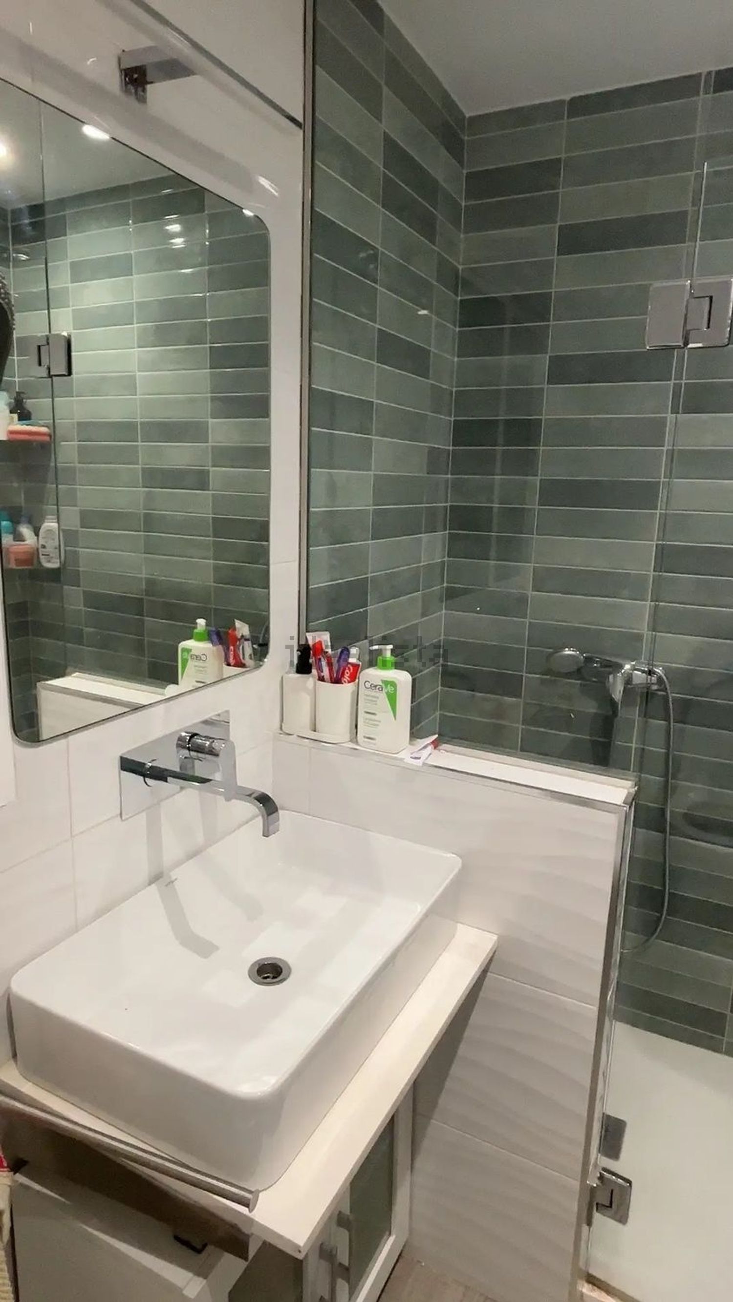 Room for rent, Granada