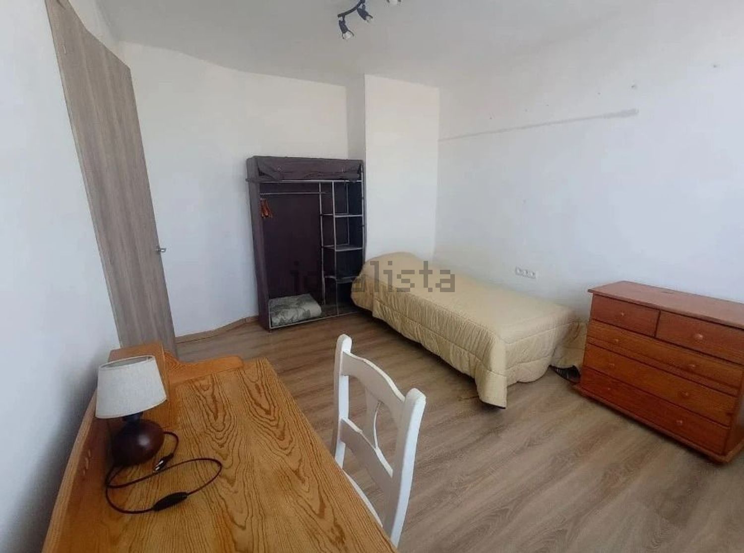 Piso de 90 m² en Granada