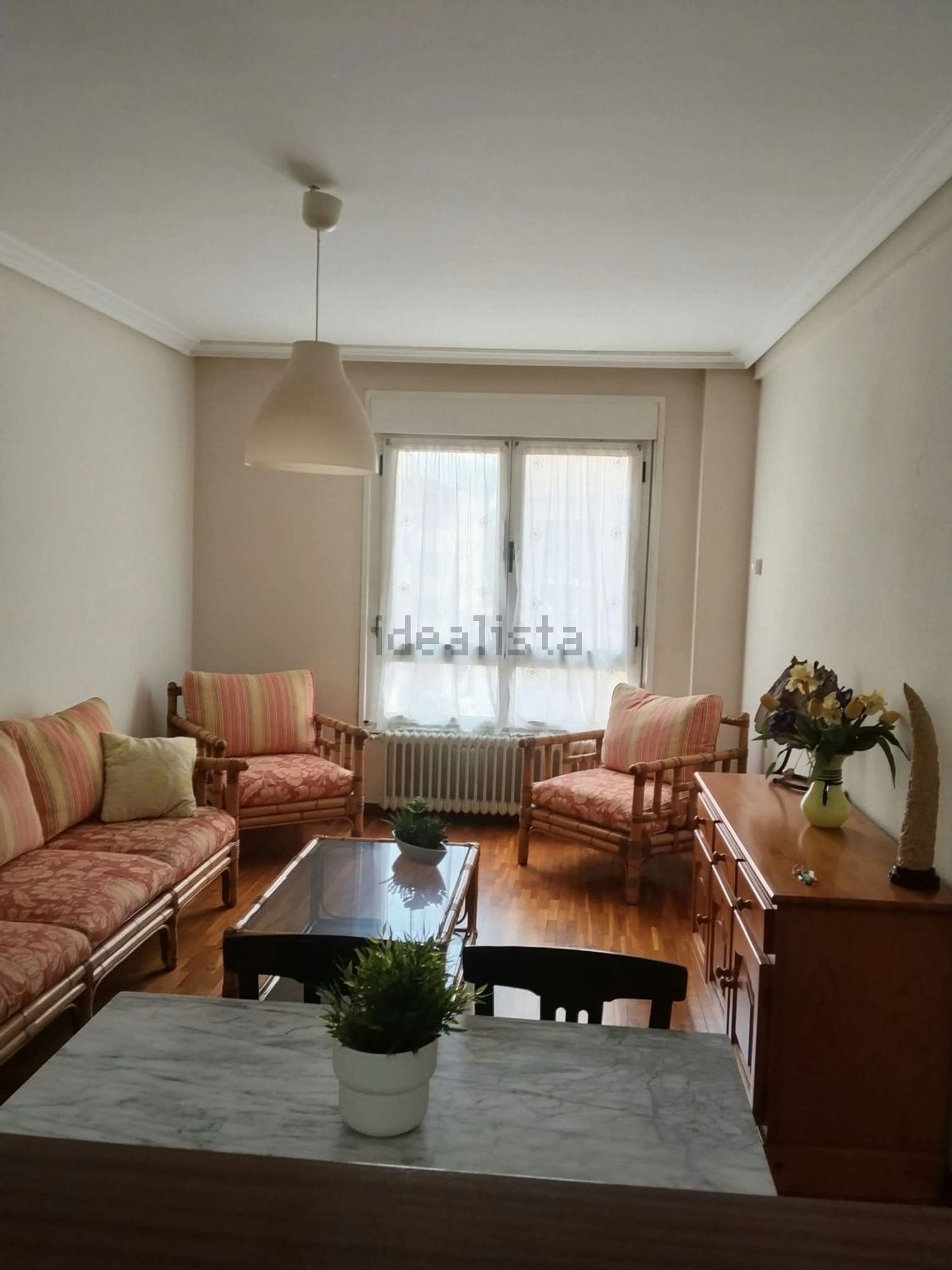 Piso de 60 m² en Oviedo