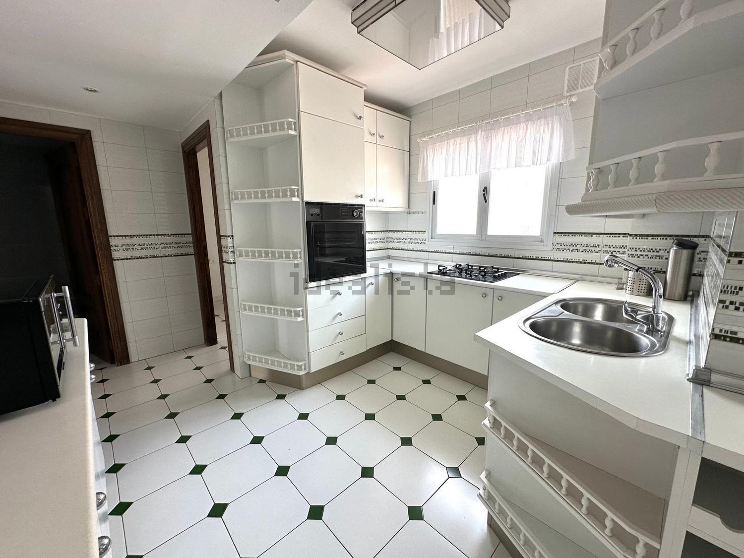 Piso de 200 m² en Granada