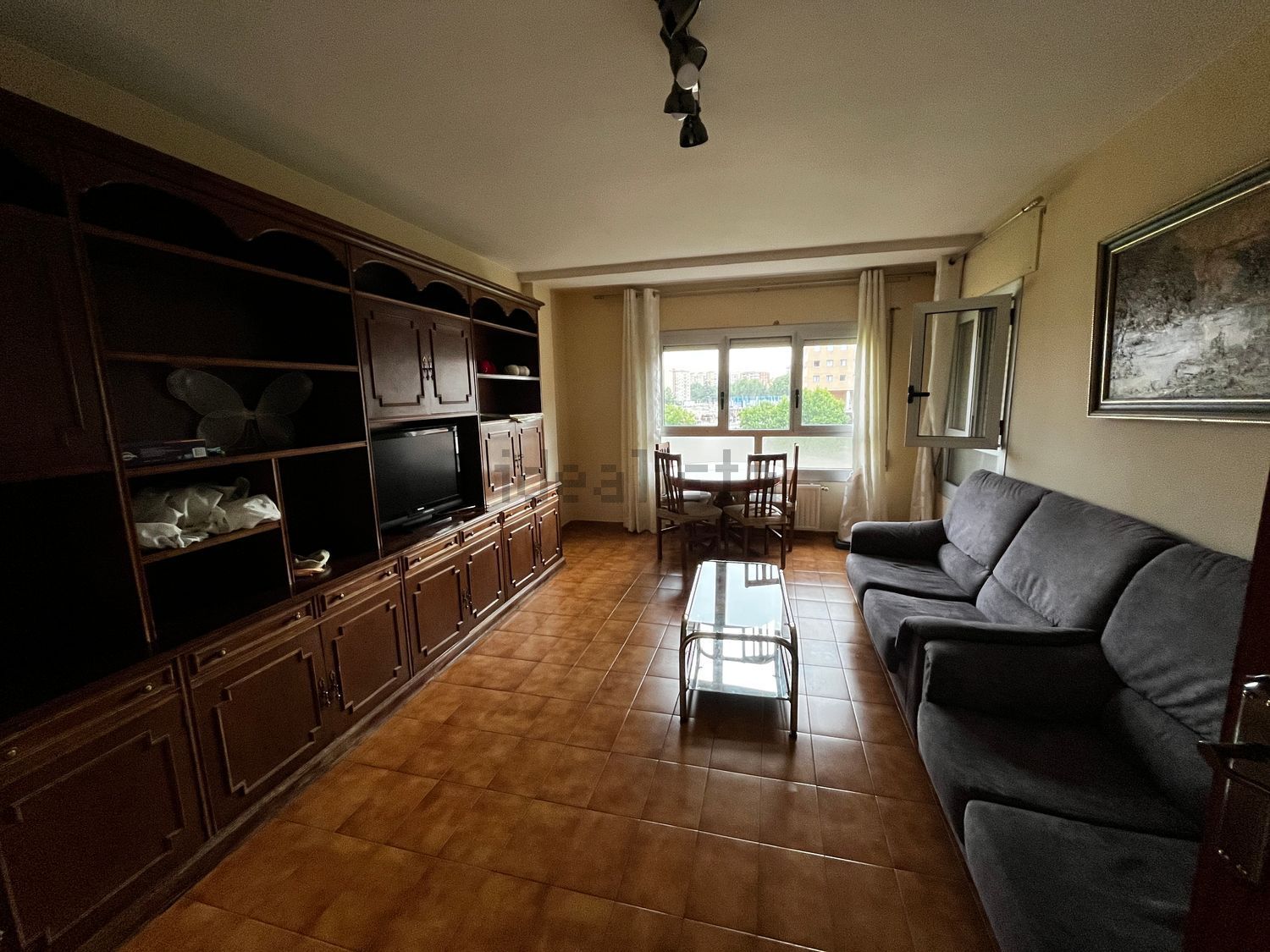 Habitació de lloguer, Osca