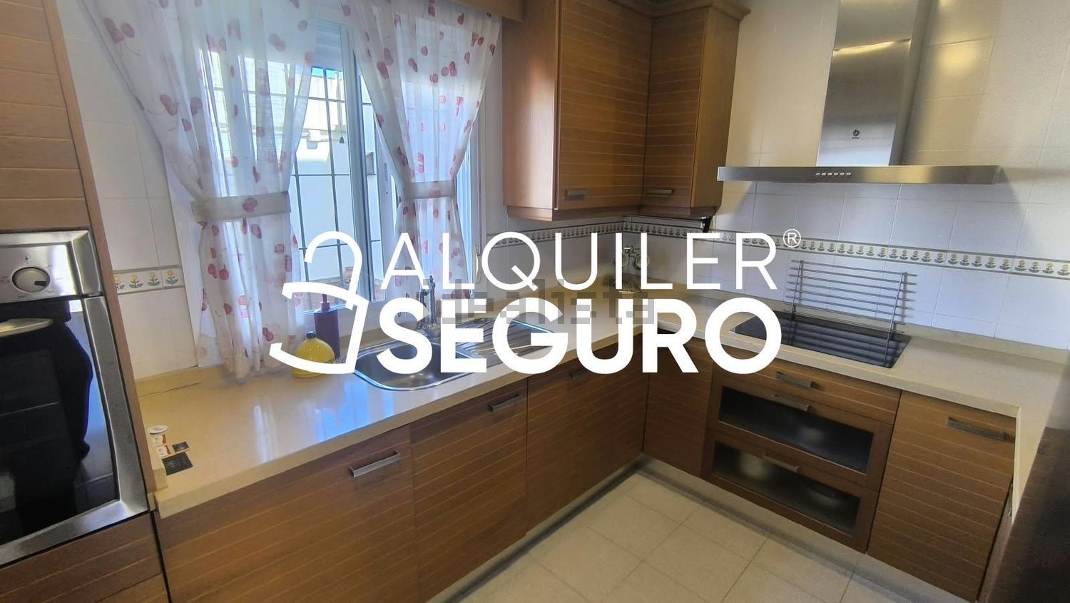 Casa de 136 m² en Palomares del Río