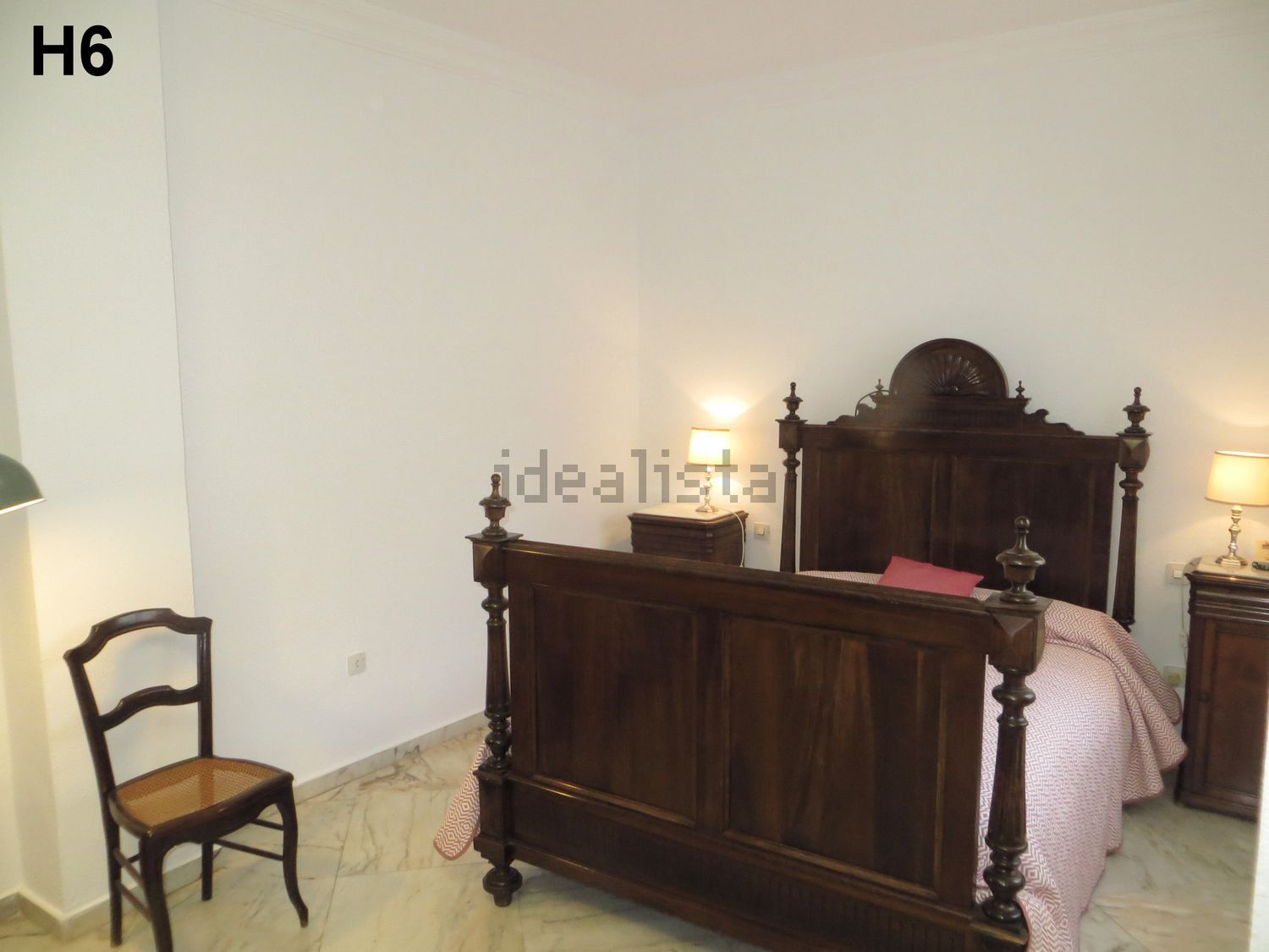 Room for rent, Seville
