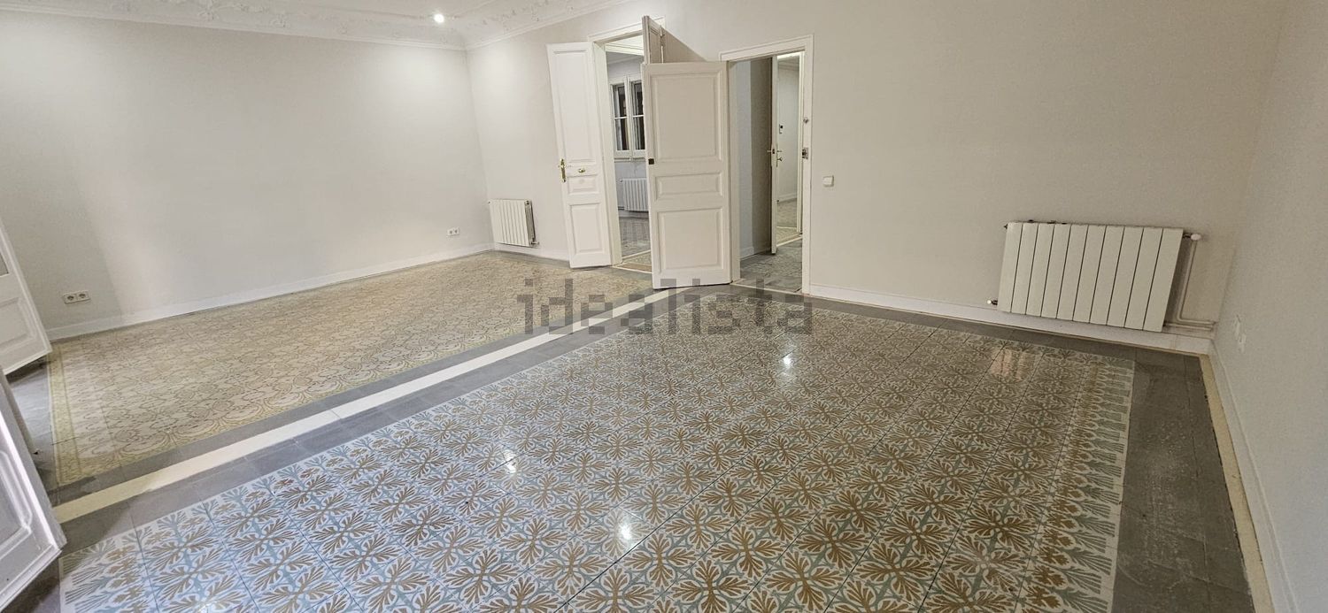 Квартира 220 м² у Барселоні