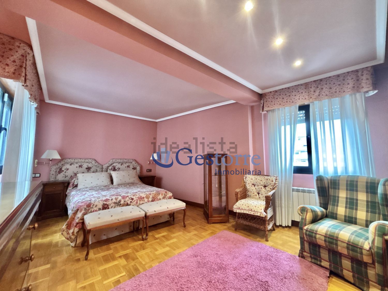 Piso de 141 m² en Oviedo