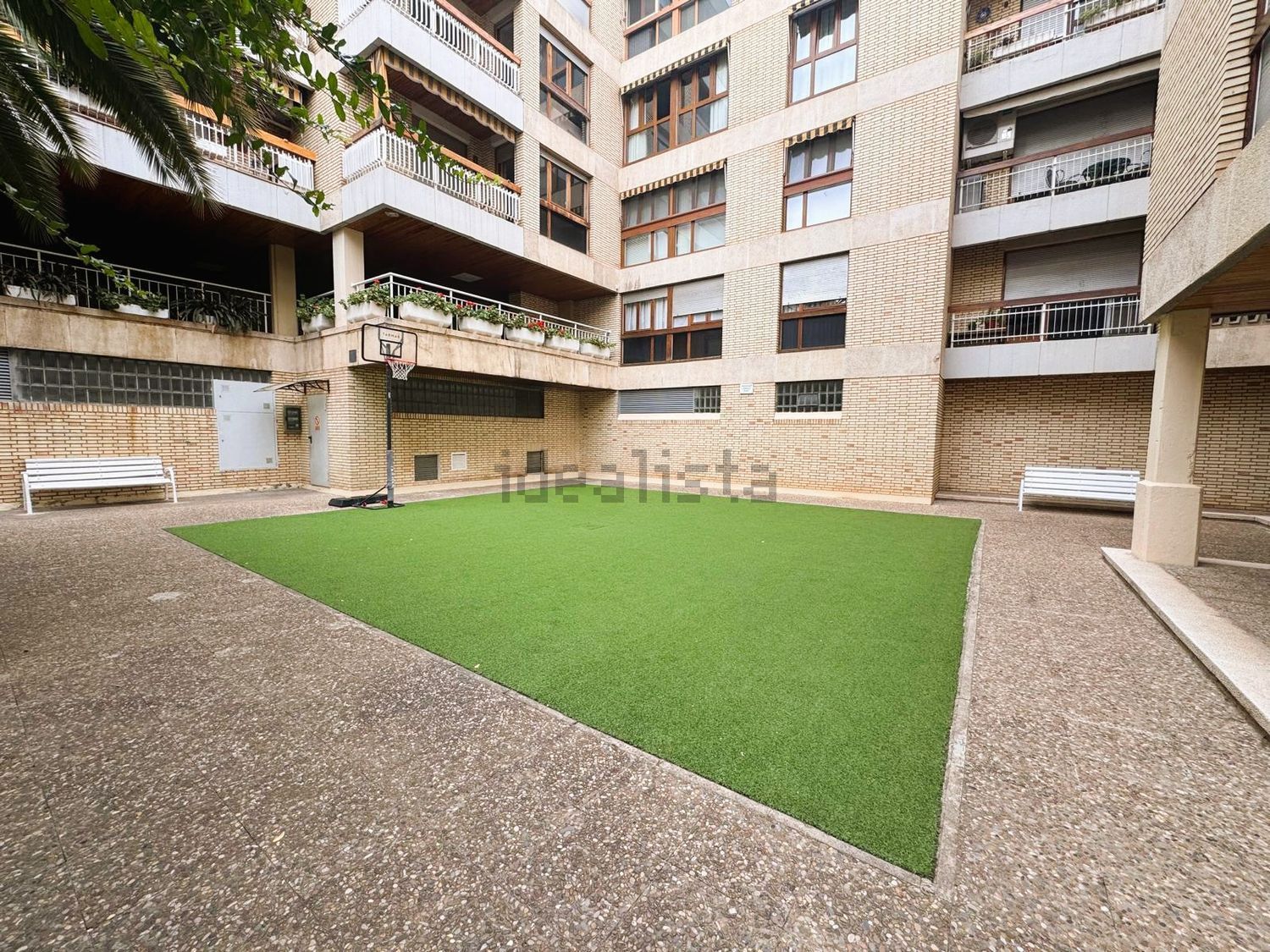 Flat 93 m² in Zaragoza