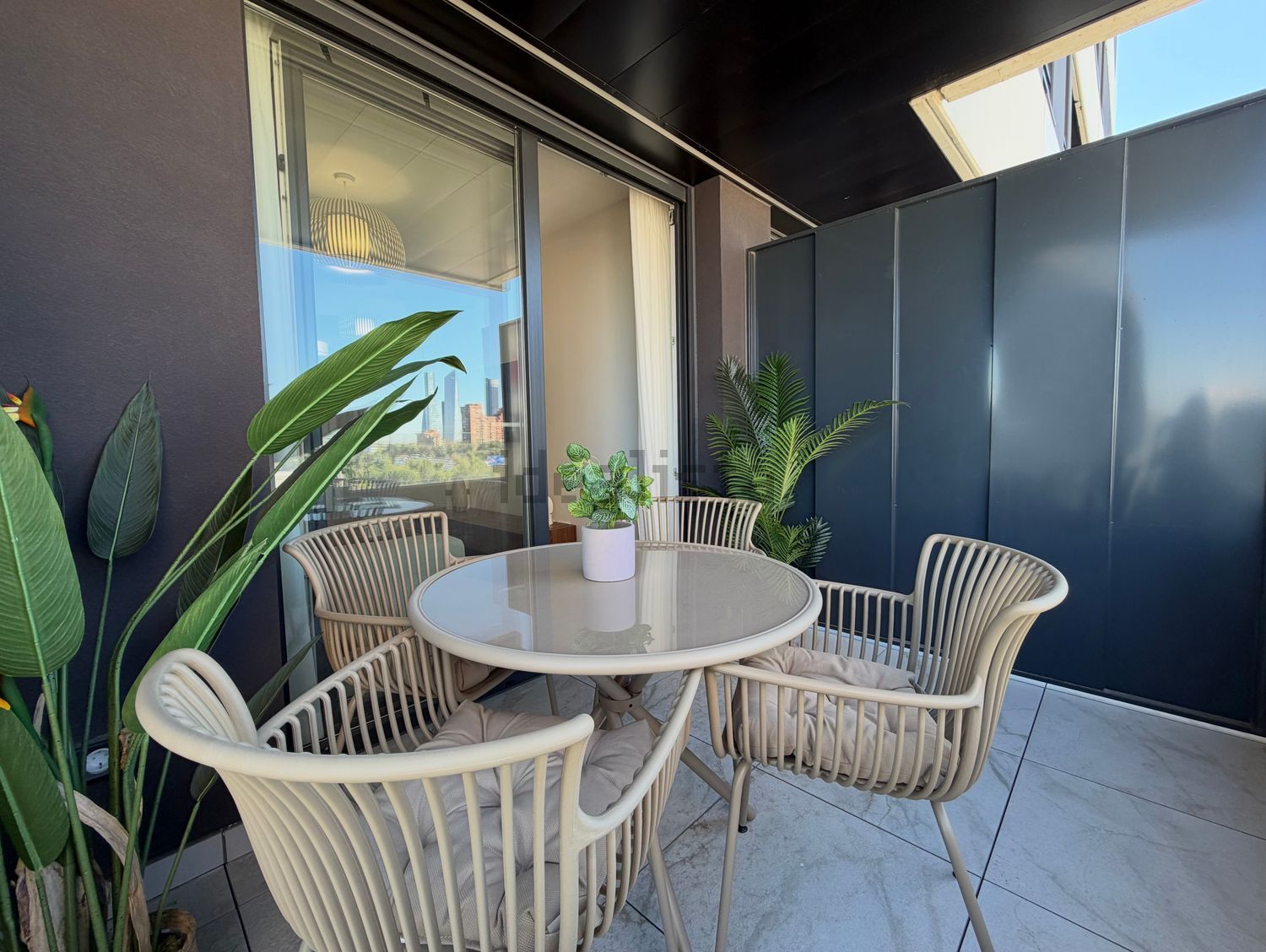 Wohnung 93 m² in Madrid