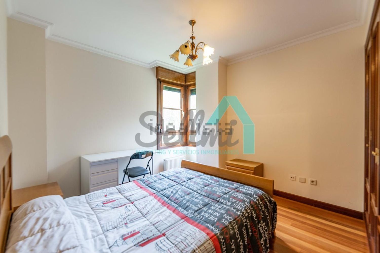 Piso de 111 m² en Oviedo