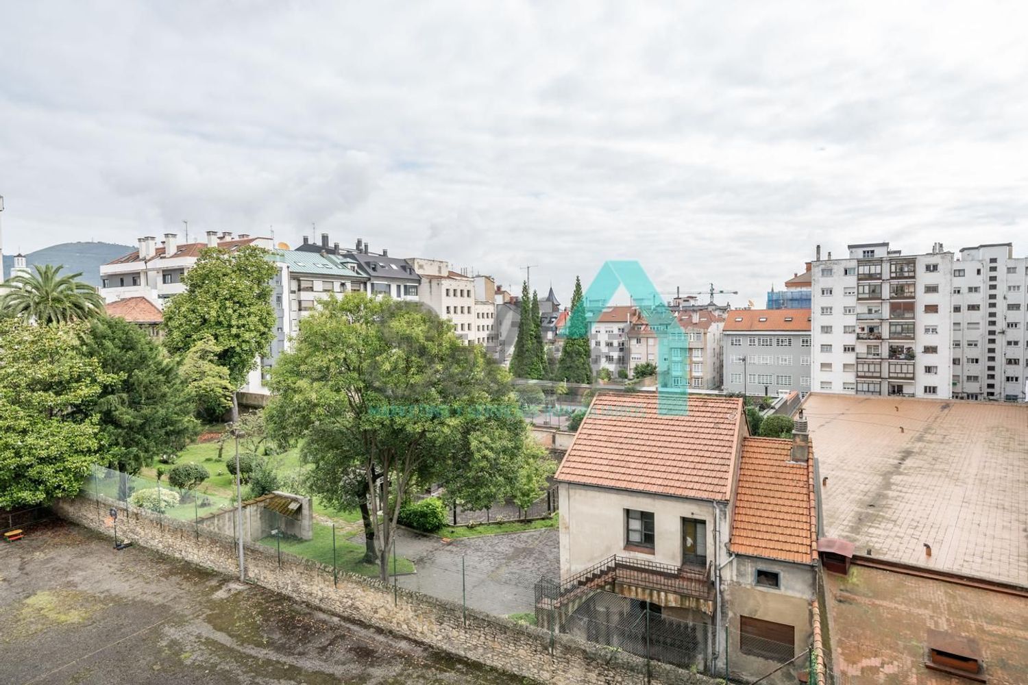Piso de 136 m² en Oviedo