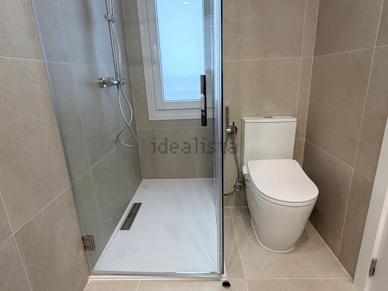 Wohnung 138 m² in Madrid