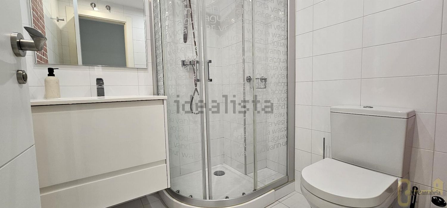 Flat 77 m² in Santander