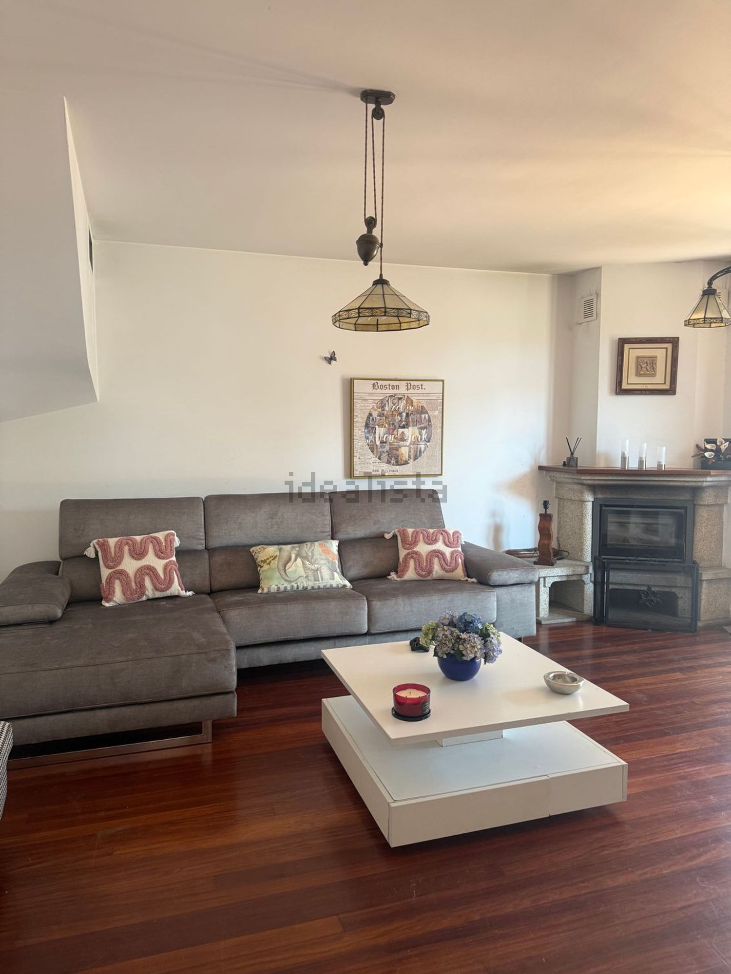 Casa de 300 m² en Brión