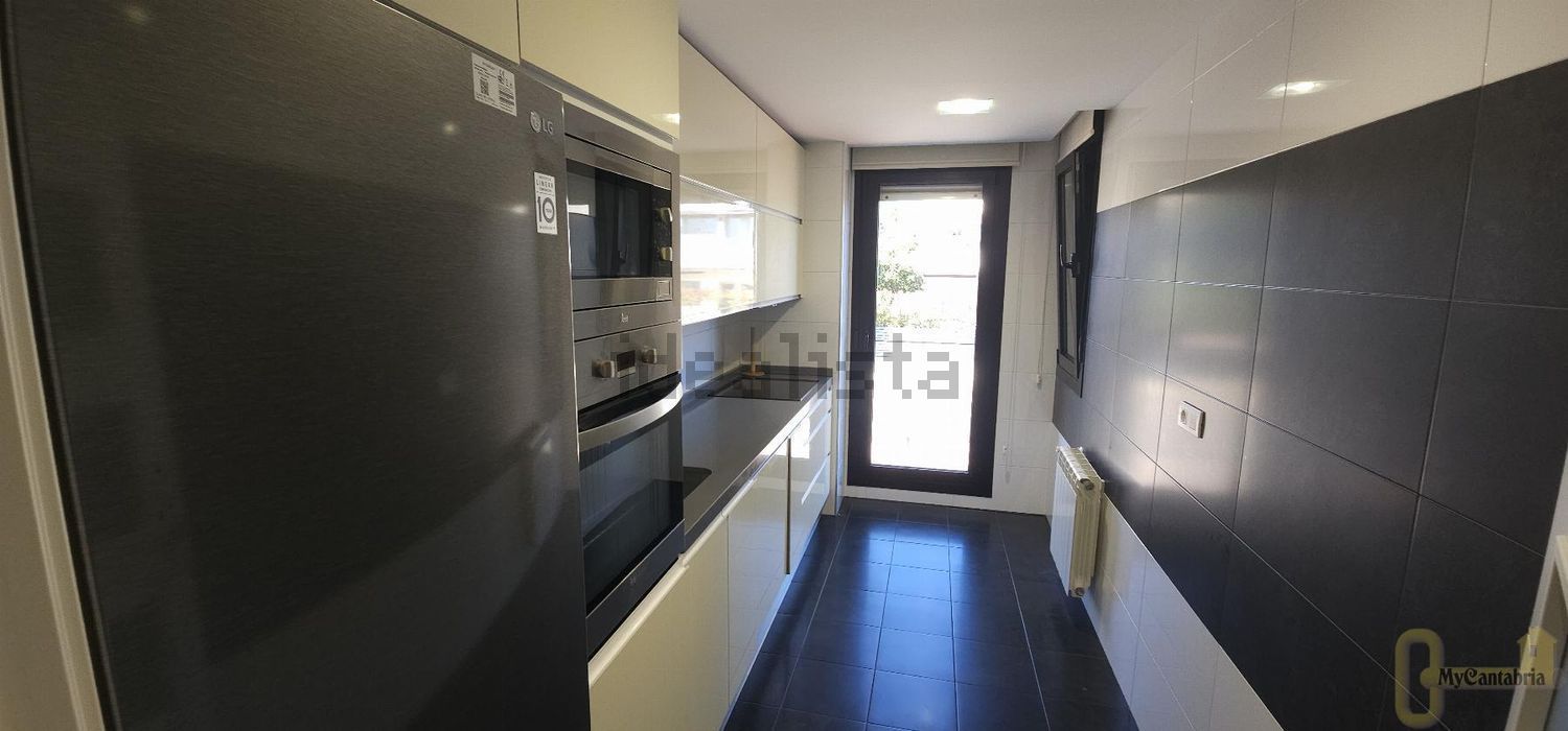 Flat 77 m² in Santander