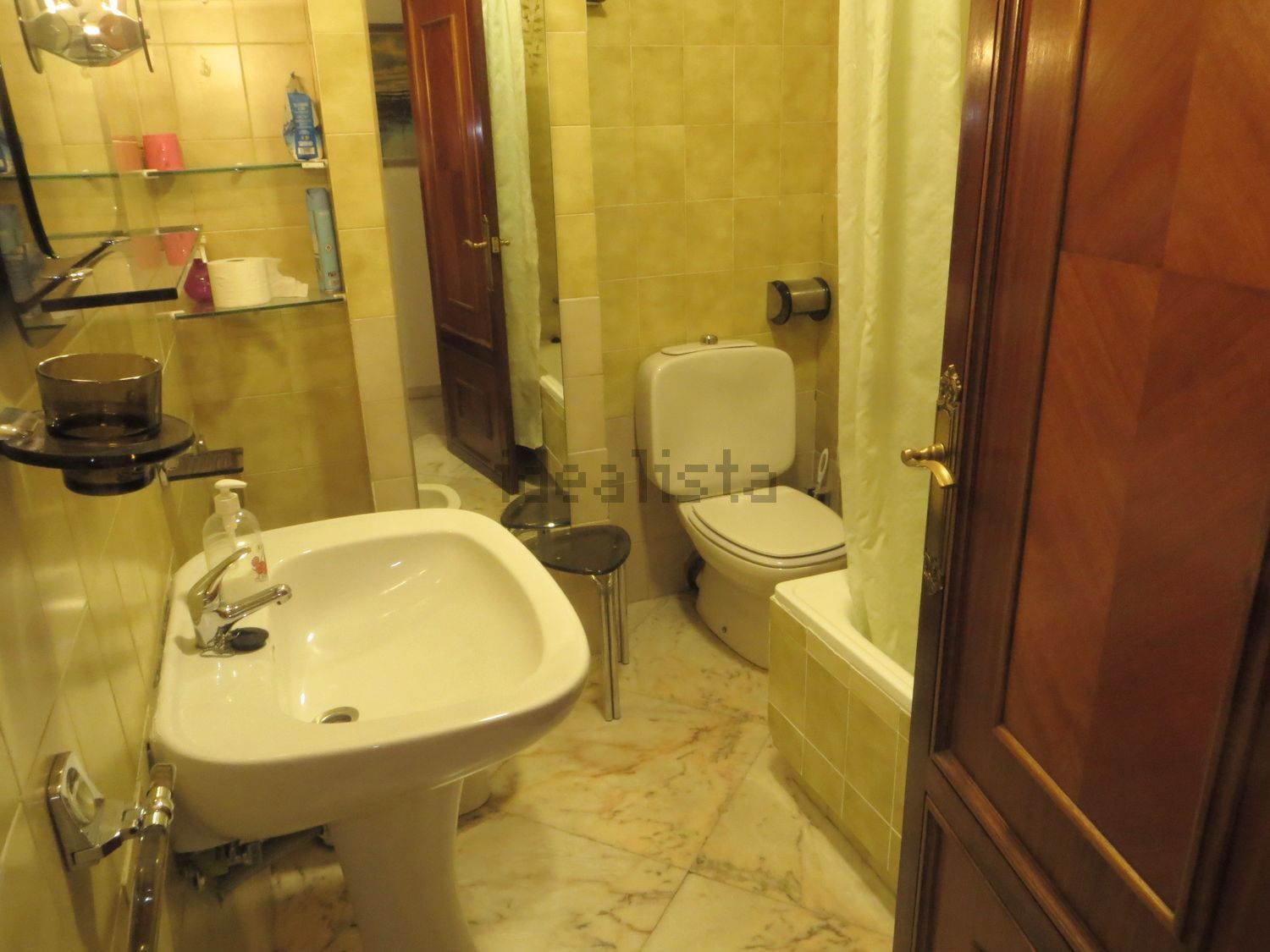 Room for rent, Seville