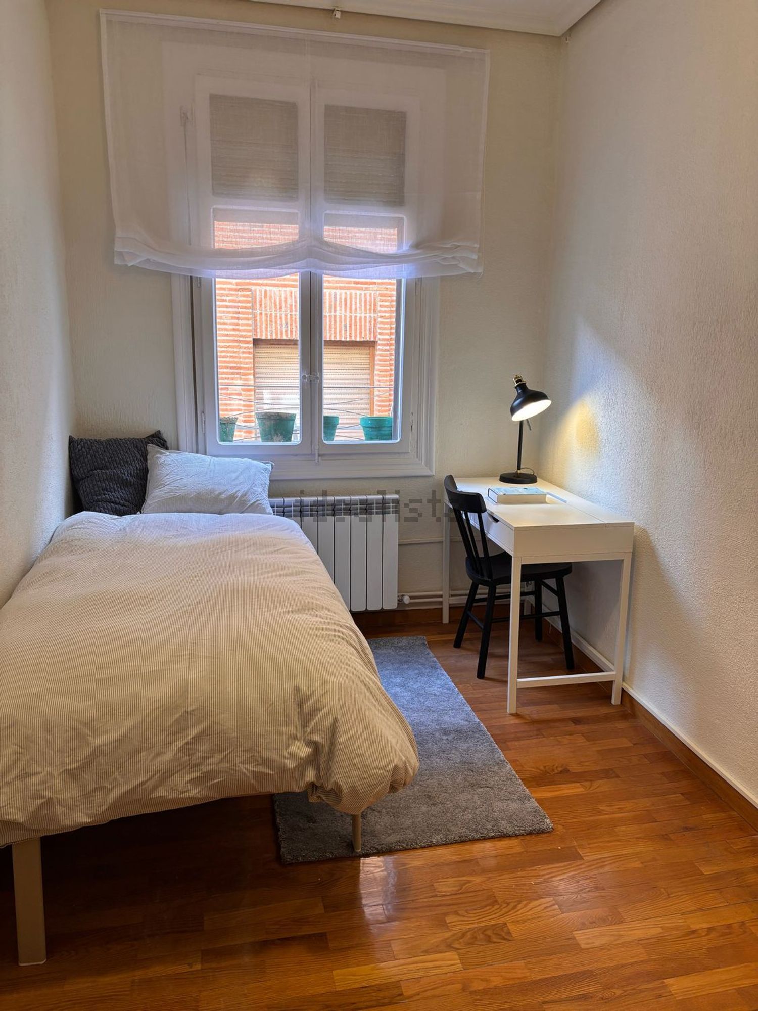 Habitació de lloguer, Viana