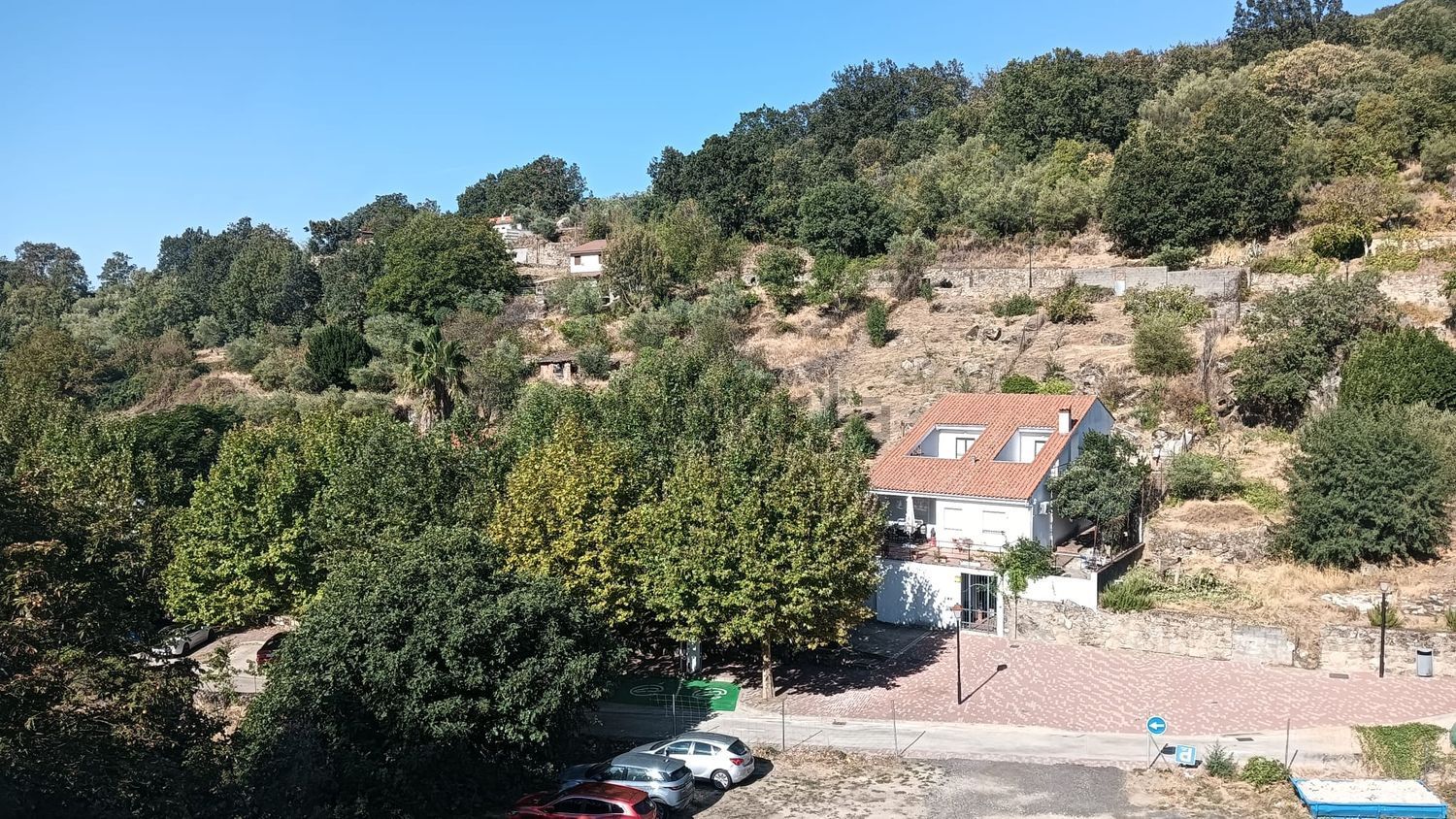 Piso de 100 m² en Baños de Montemayor