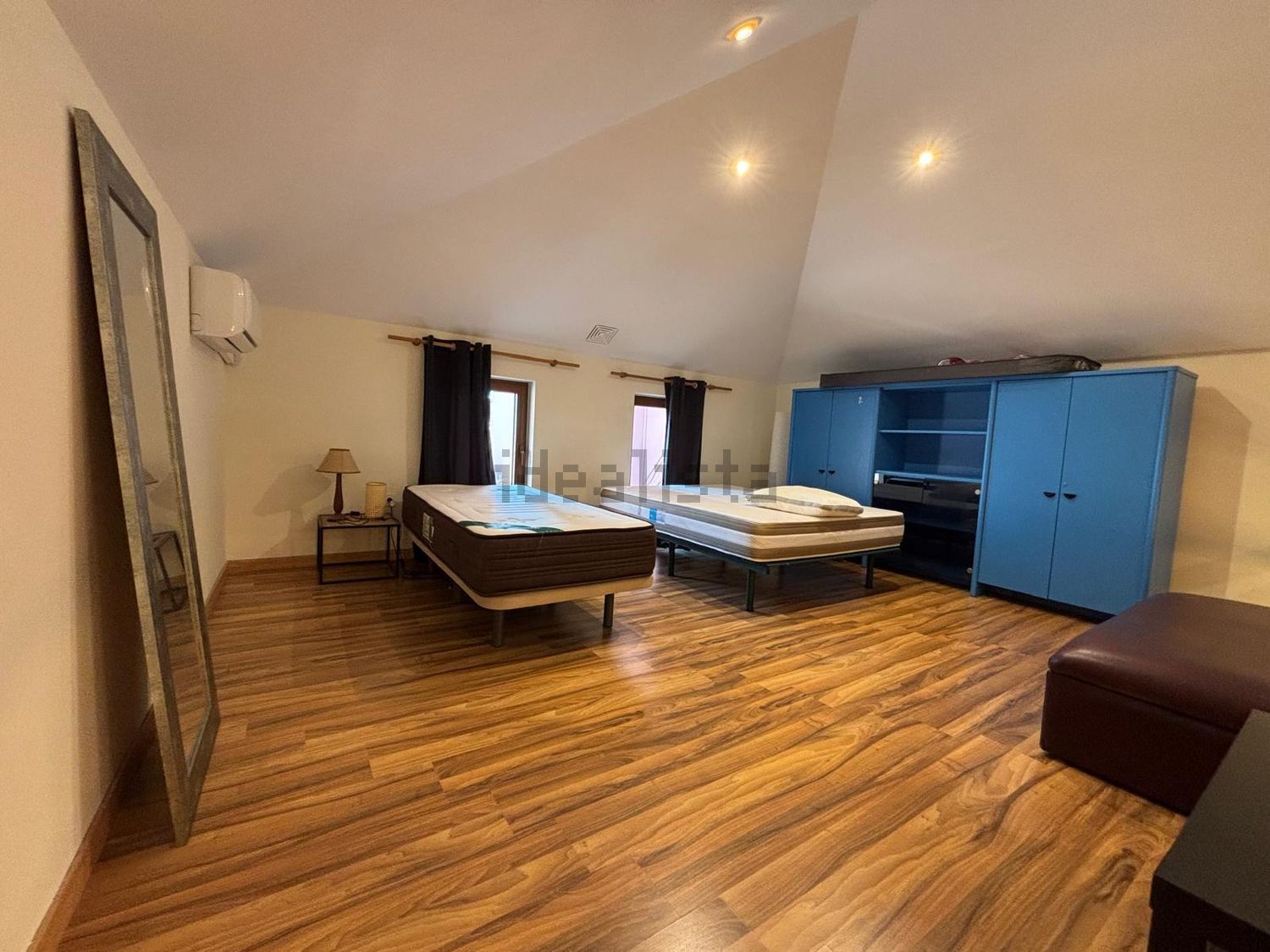 Haus 400 m² in Estepona