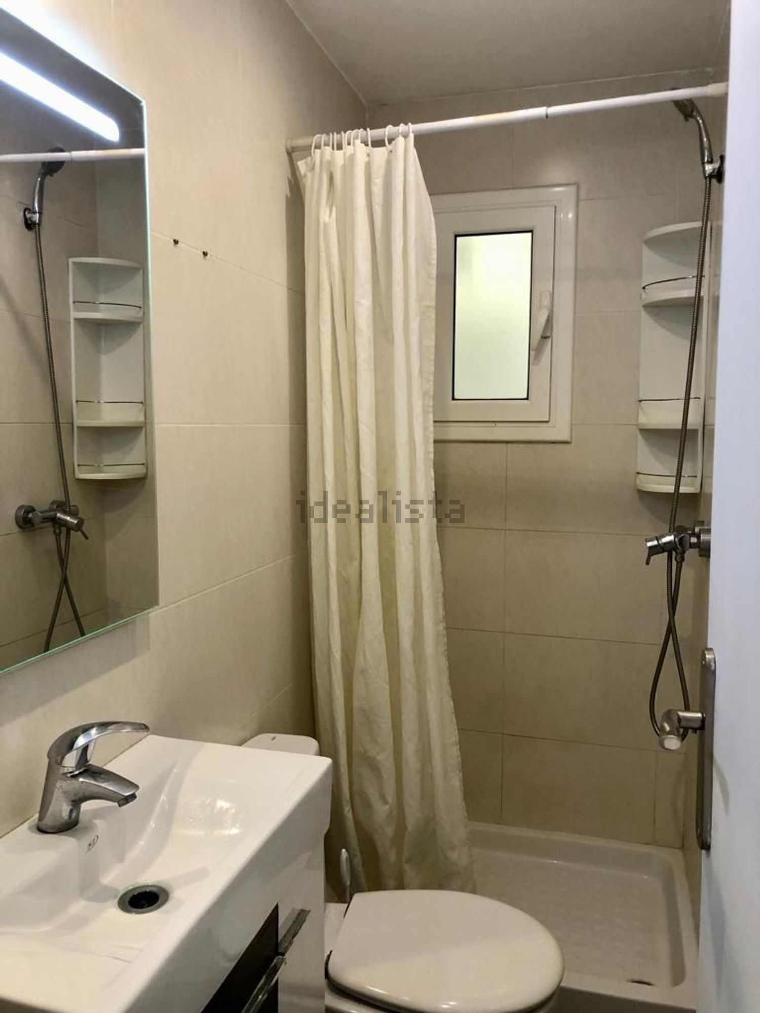 Habitación 75 m², l'Hospitalet de Llobregat