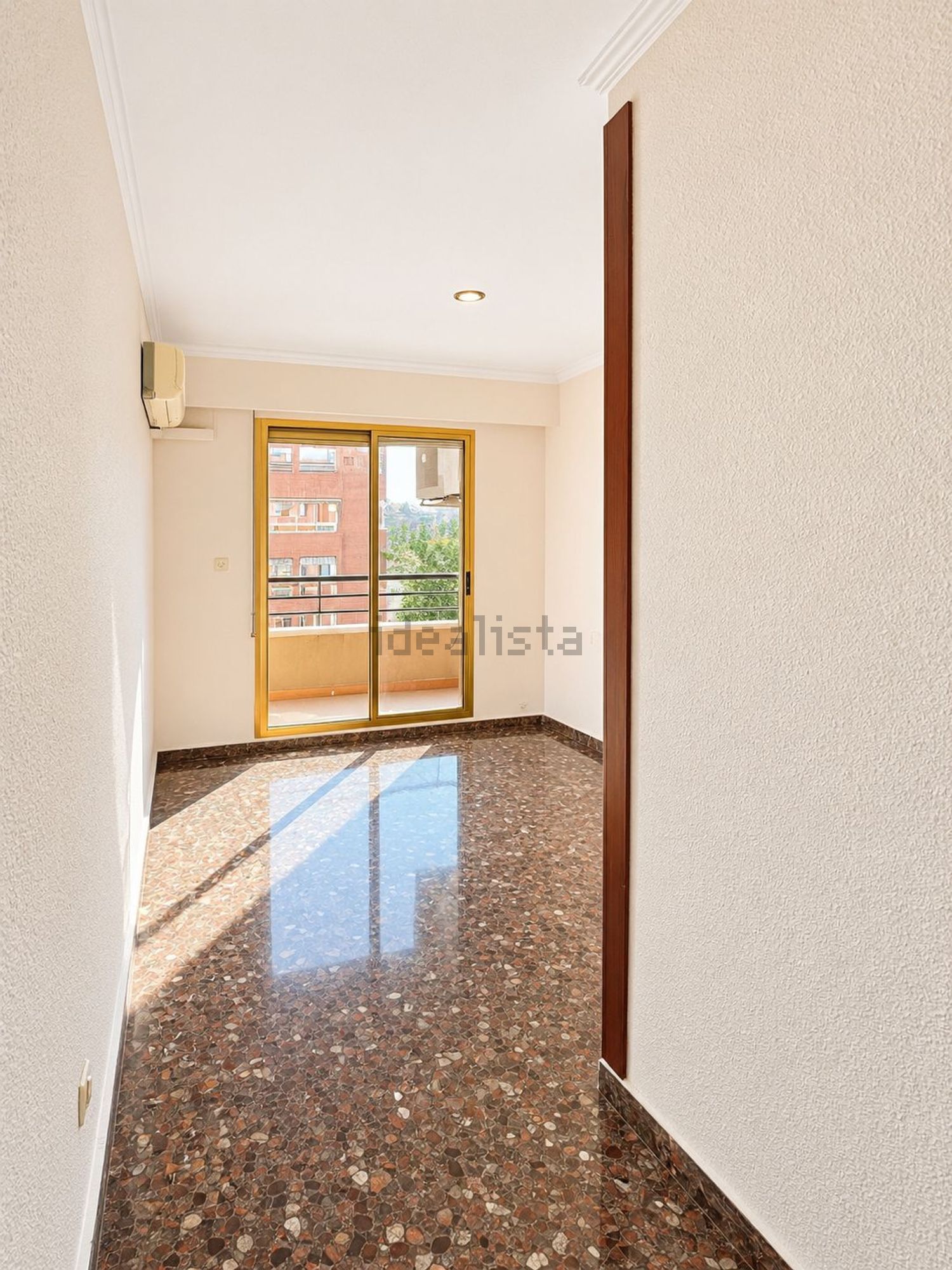 Wohnung 102 m² in Valencia