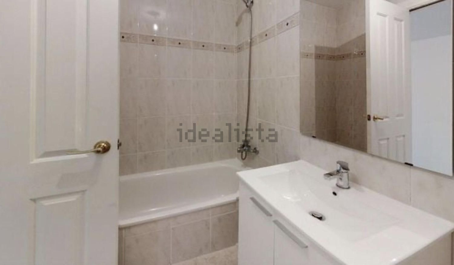 Wohnung 90 m² in Cambre