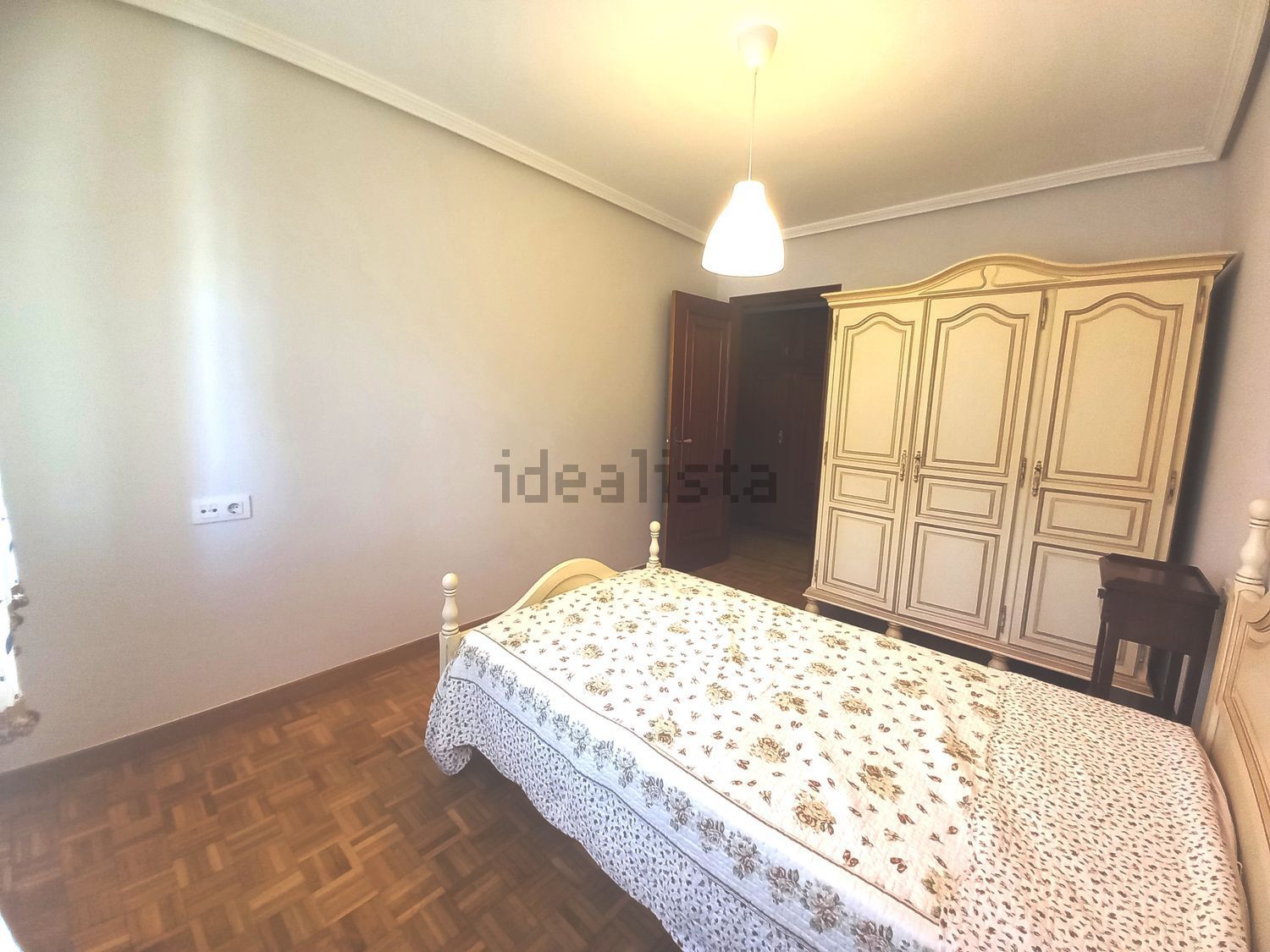 Piso de 100 m² en Castrillón