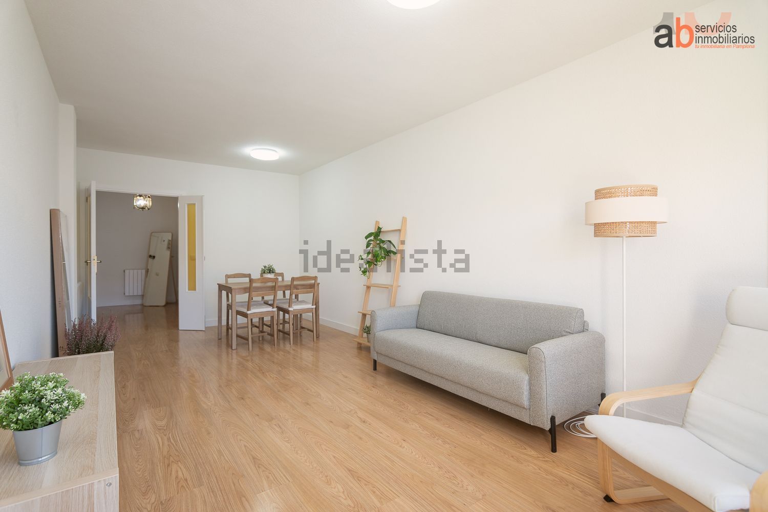 Pis de 98 m² a Pamplona