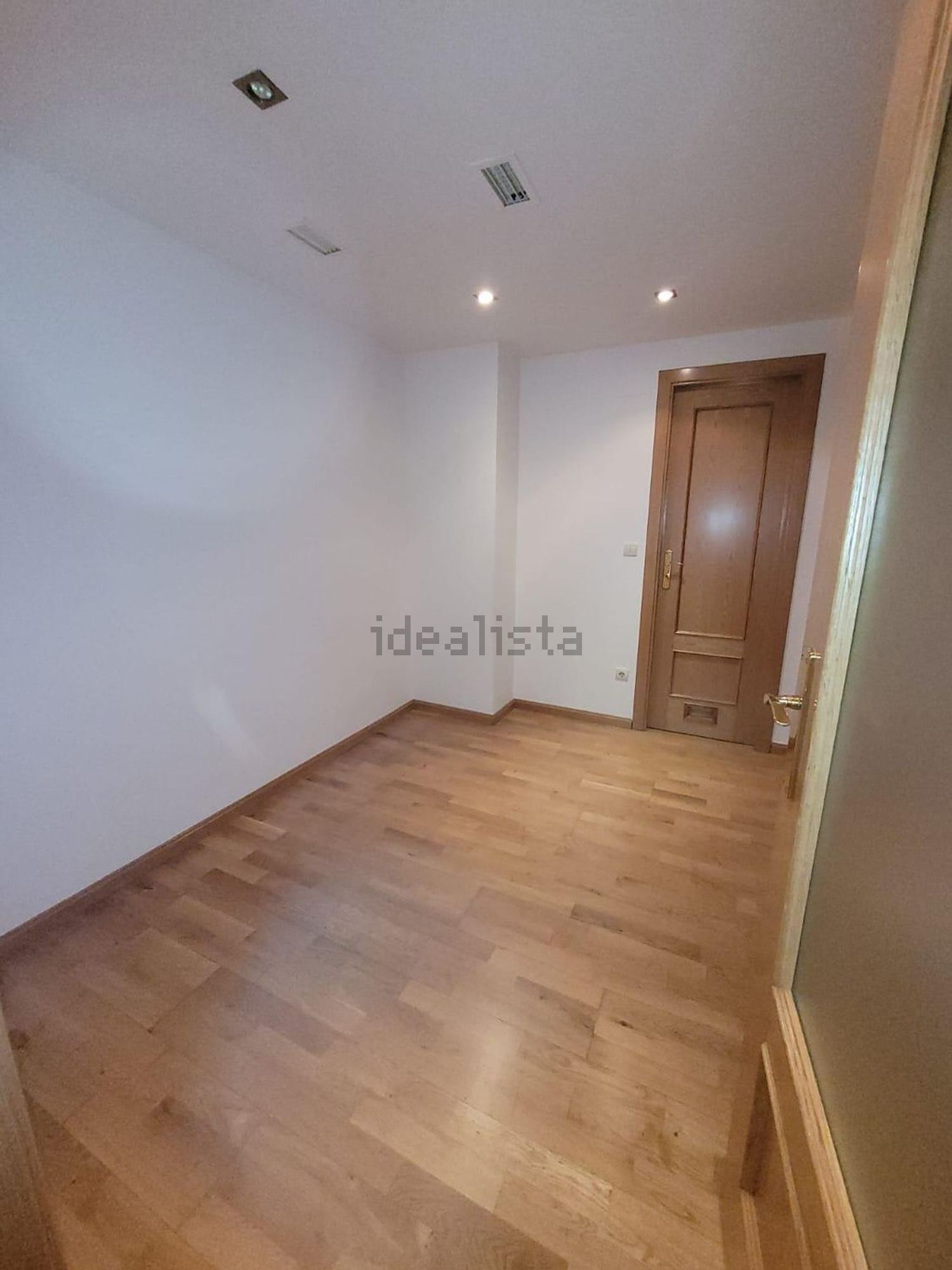 Wohnung 75 m² in La Puebla de Alfindén