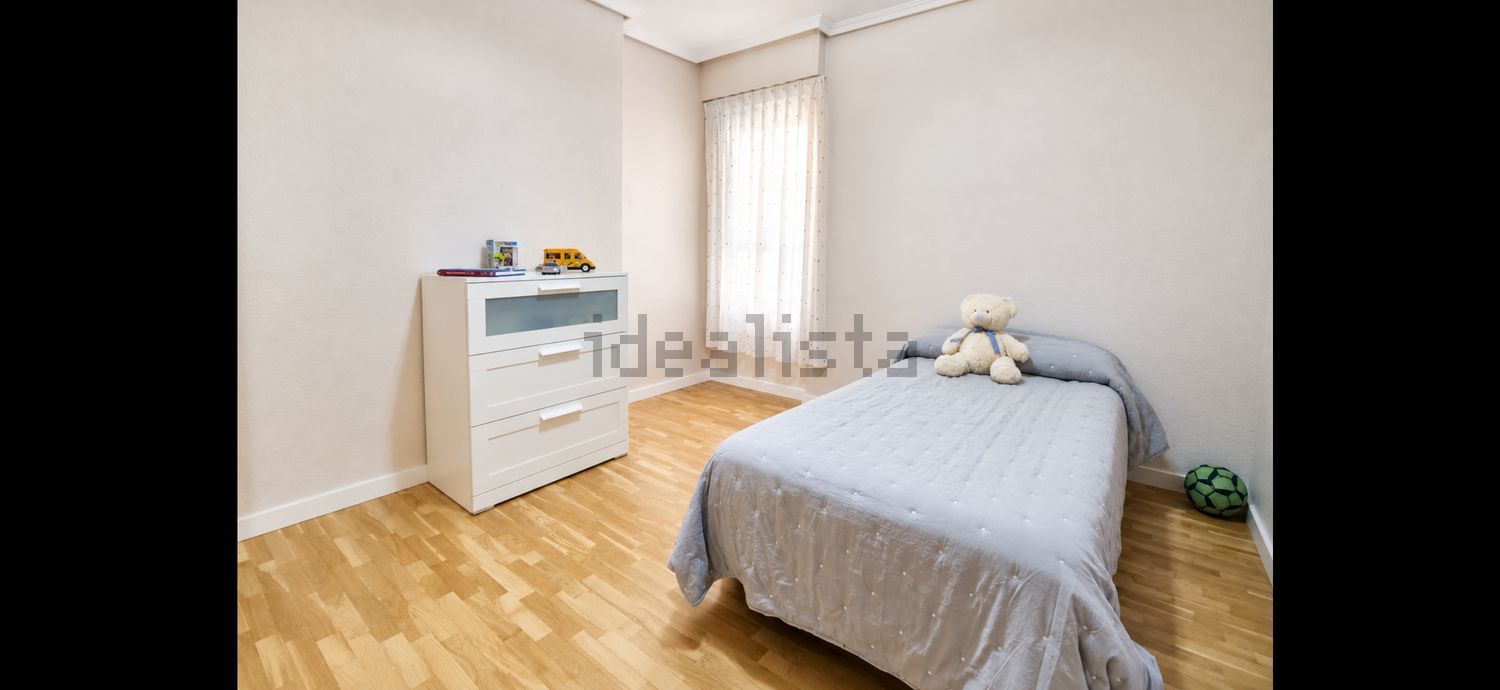 Piso de 130 m² en Benetússer