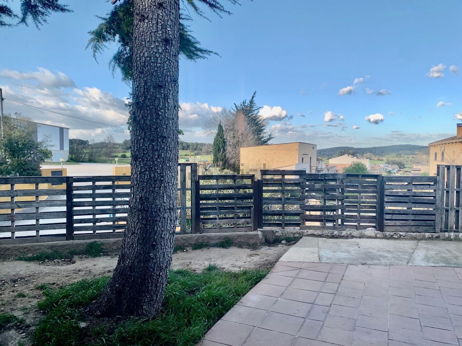 Casa de 85 m² en Saus, Camallera i Llampaies