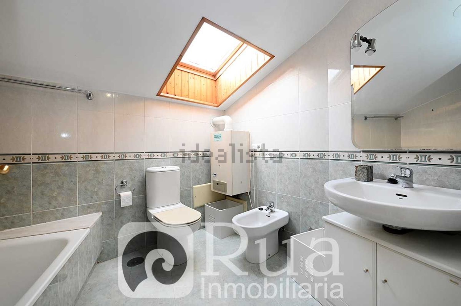 Pis de 77 m² a Oleiros