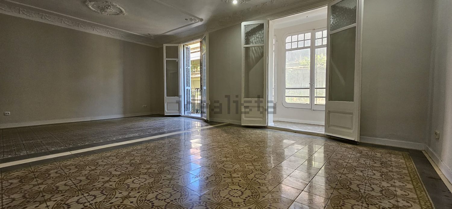 Квартира 220 м² у Барселоні