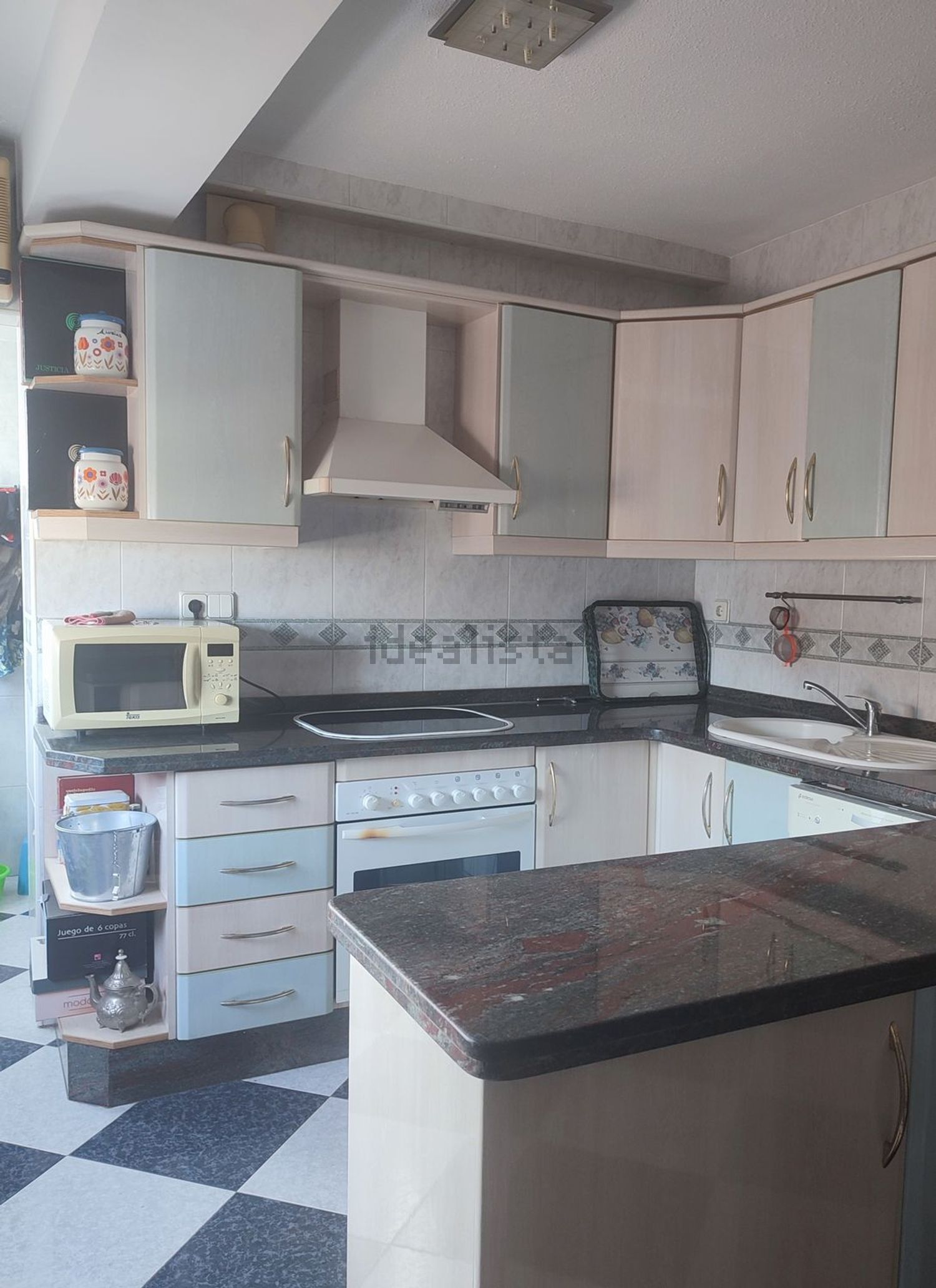 Habitación 80 m², Almería