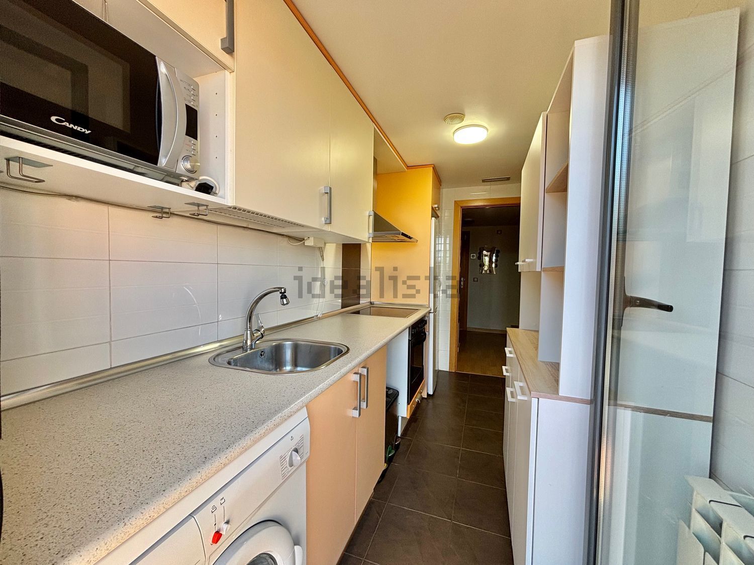 Flat 94 m² in Cadrete