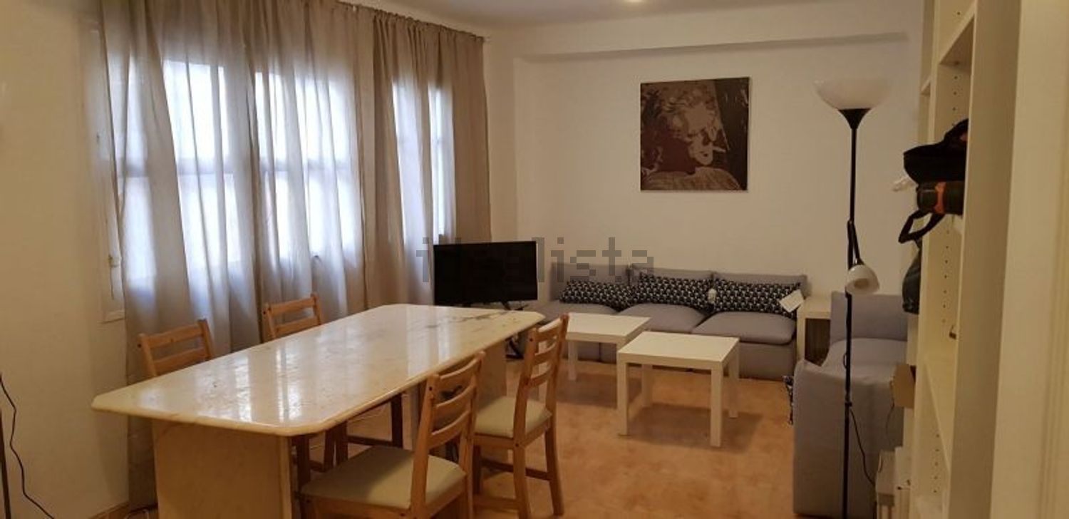 Wohnung 90 m² in Valencia