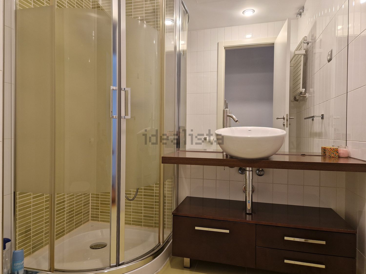 Wohnung 77 m² in Madrid
