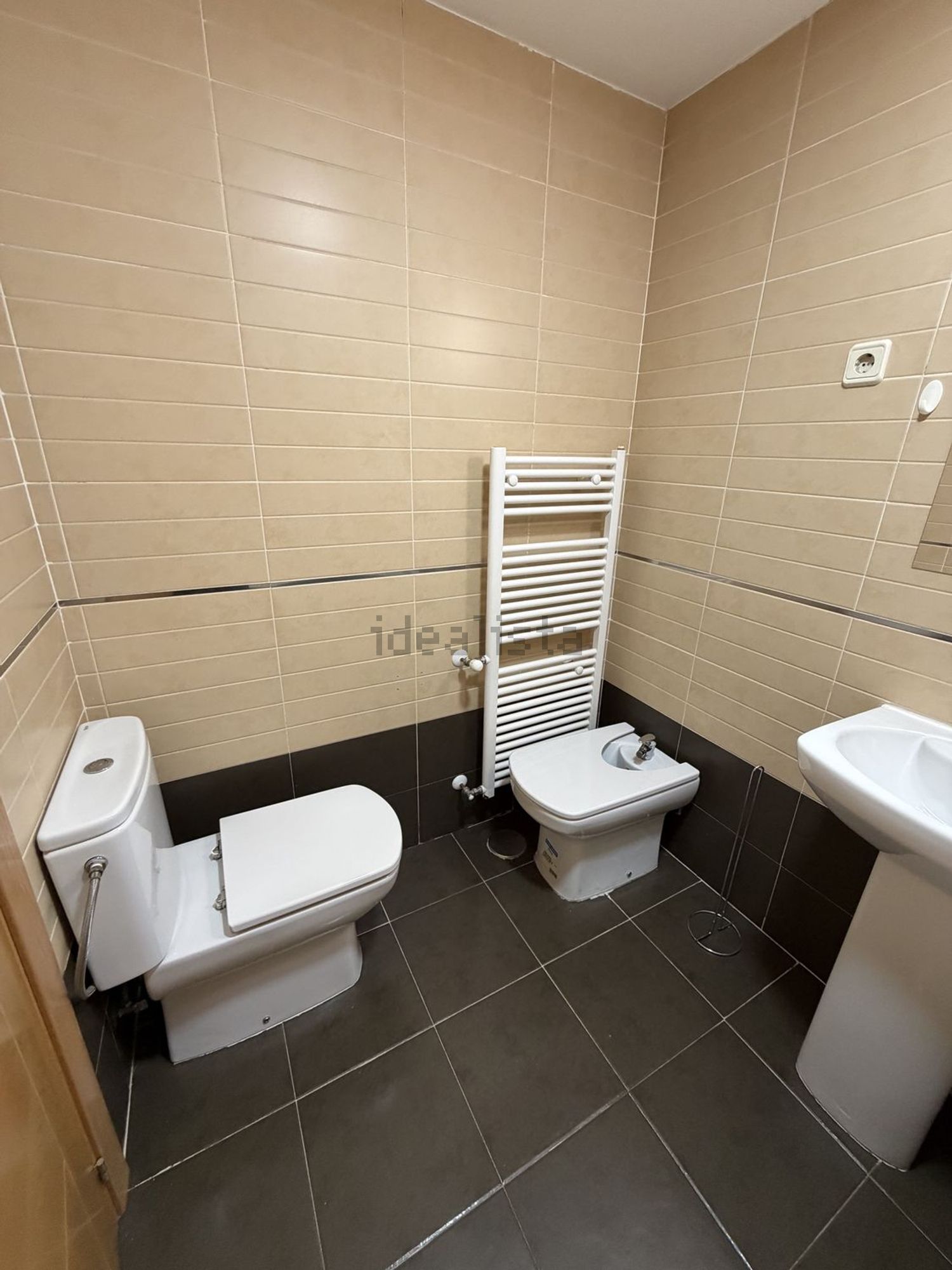 Piso de 90 m² en Alovera